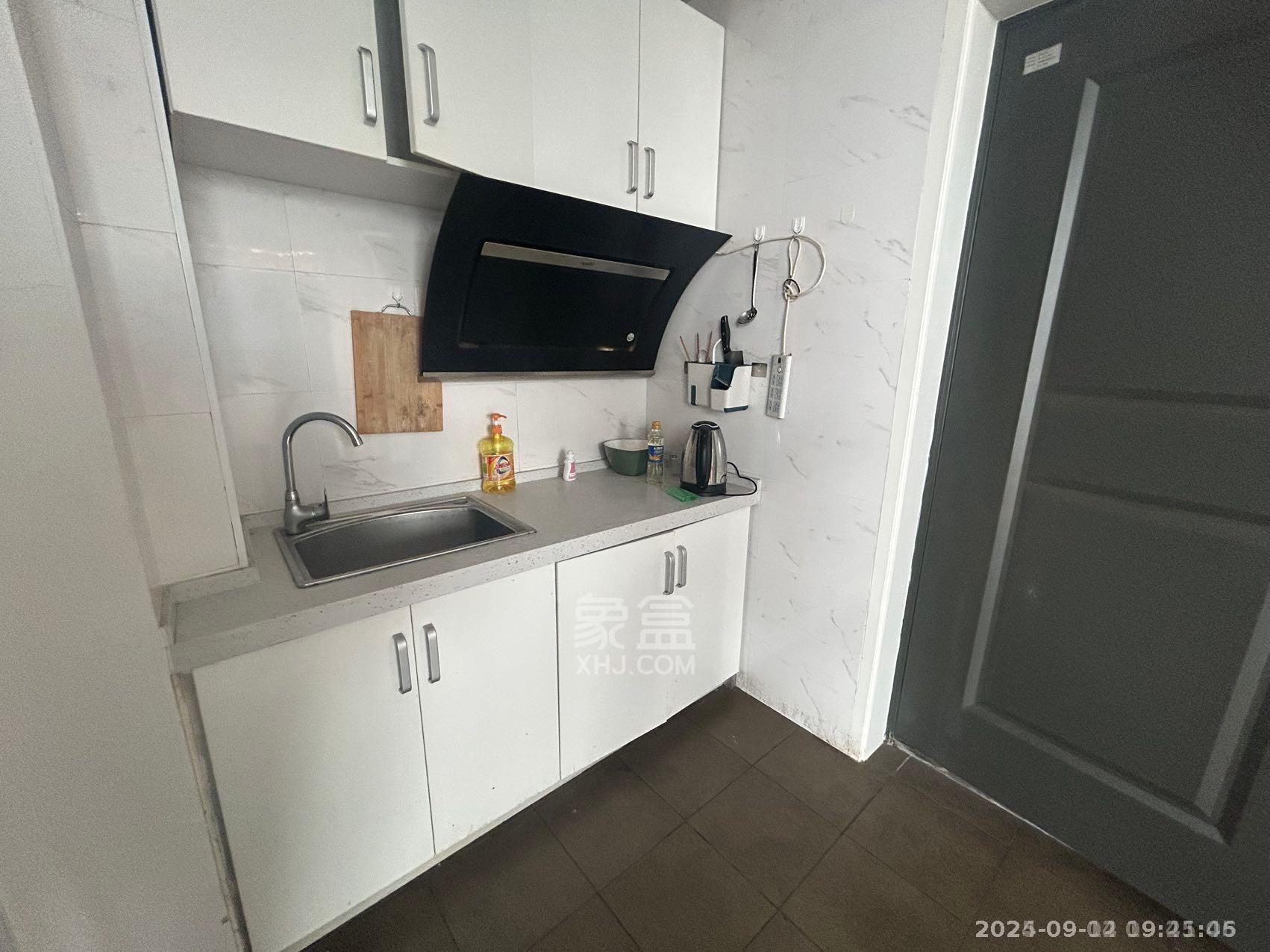 文艺复兴（未来城）  1室1厅1卫    1200.0元/月室内图