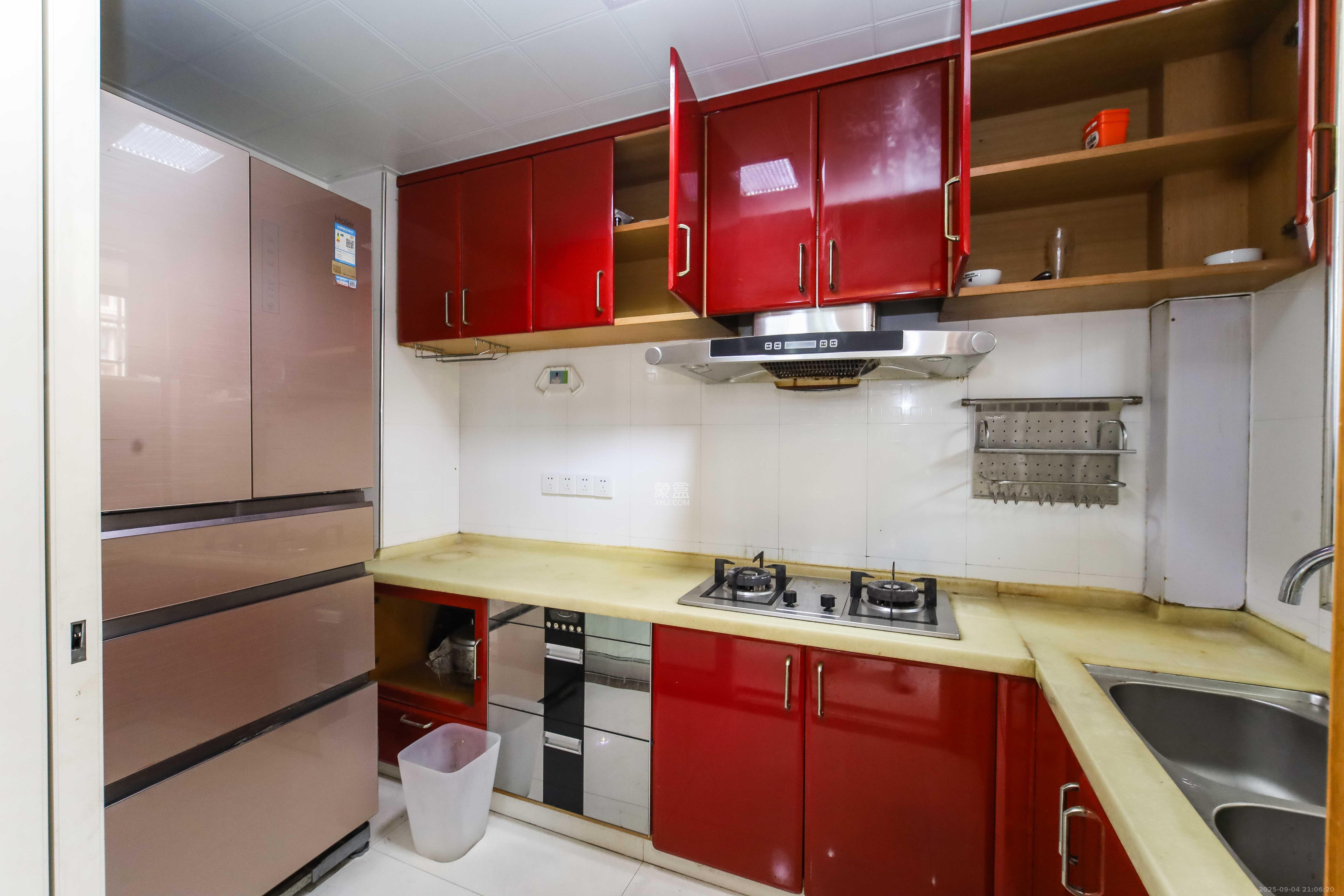 世嘉国际华城  3室2厅2卫    135.0万 世嘉国际华城  3室2厅2卫    135.0万厨房