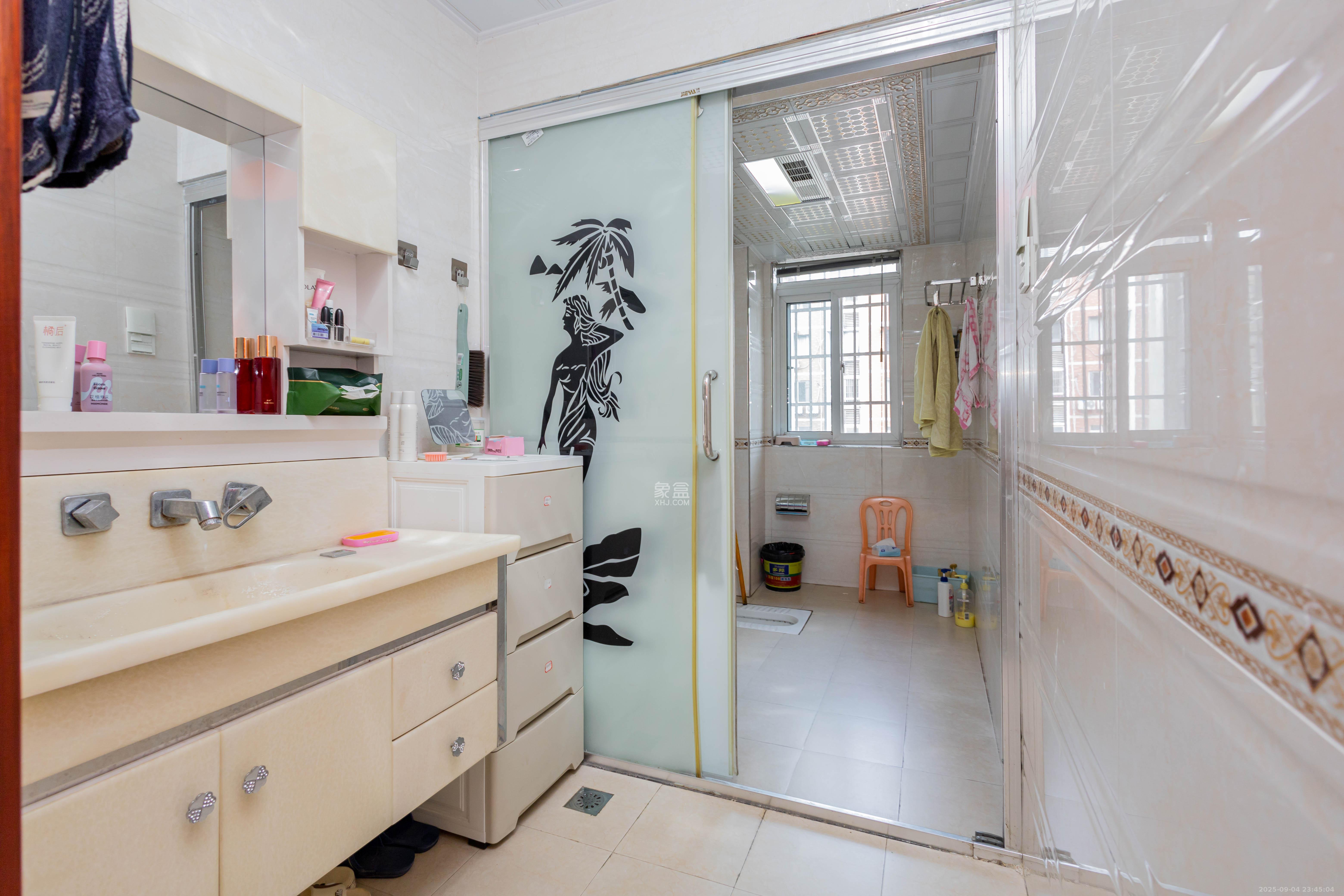 嘉盛和园 4室2厅2卫 99.78万 嘉盛和园 4室2厅2卫 99.78万卫生间