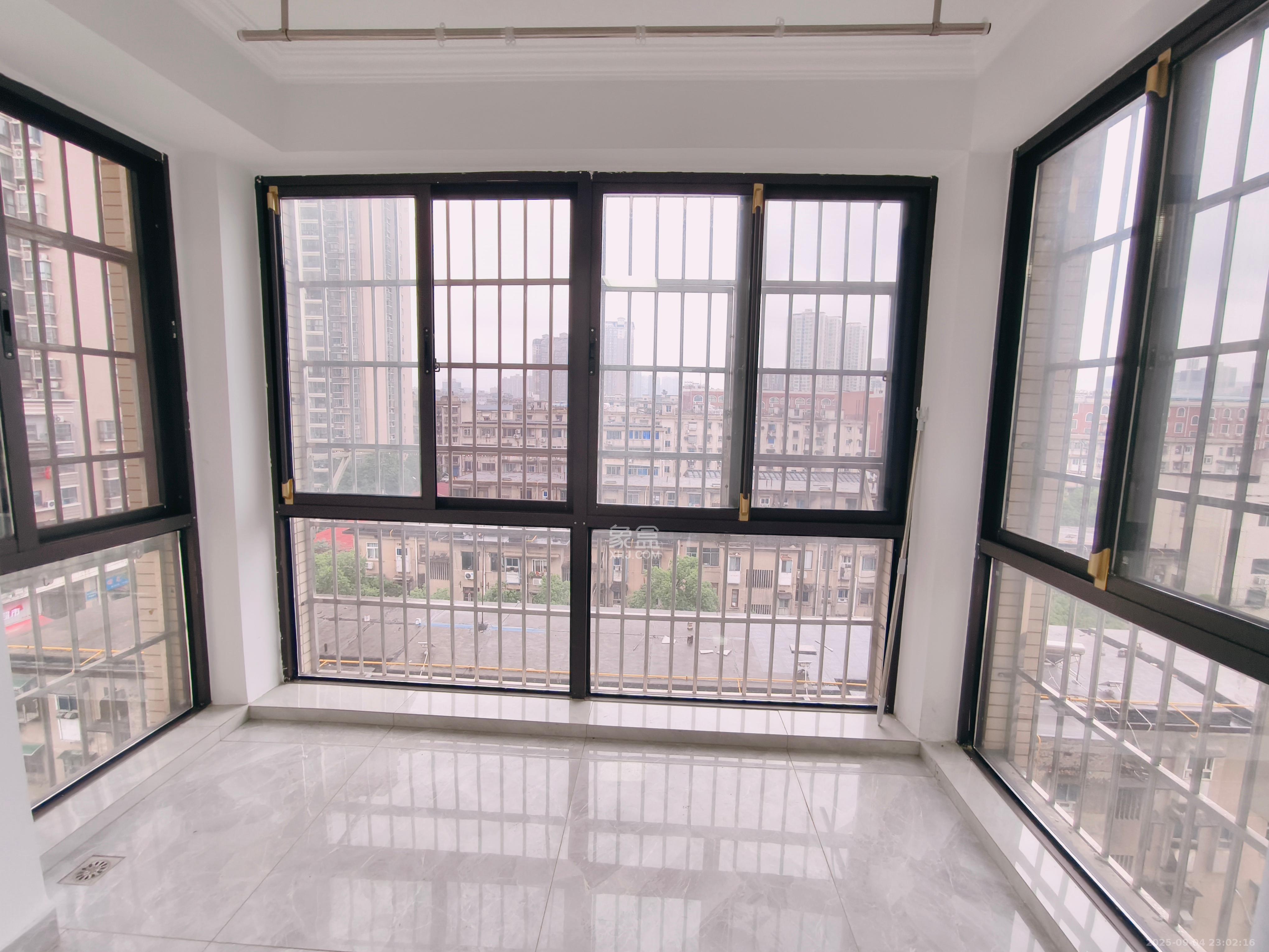 鹏程府  2室1厅1卫    2800.0元/月 鹏程府  2室1厅1卫    2800.0元/月室内图