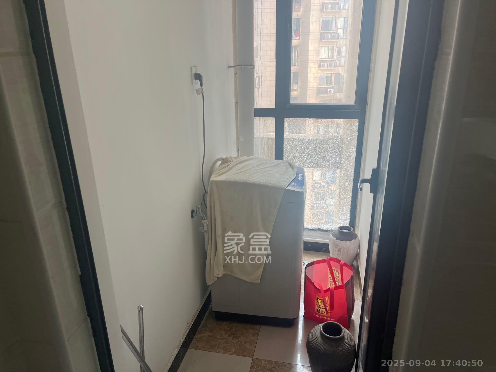 高升时代广场(冠铭商务中心) 3室1厅1卫 2100.0元/月 高升时代广场(冠铭商务中心) 3室1厅1卫 2100.0元/月室内图