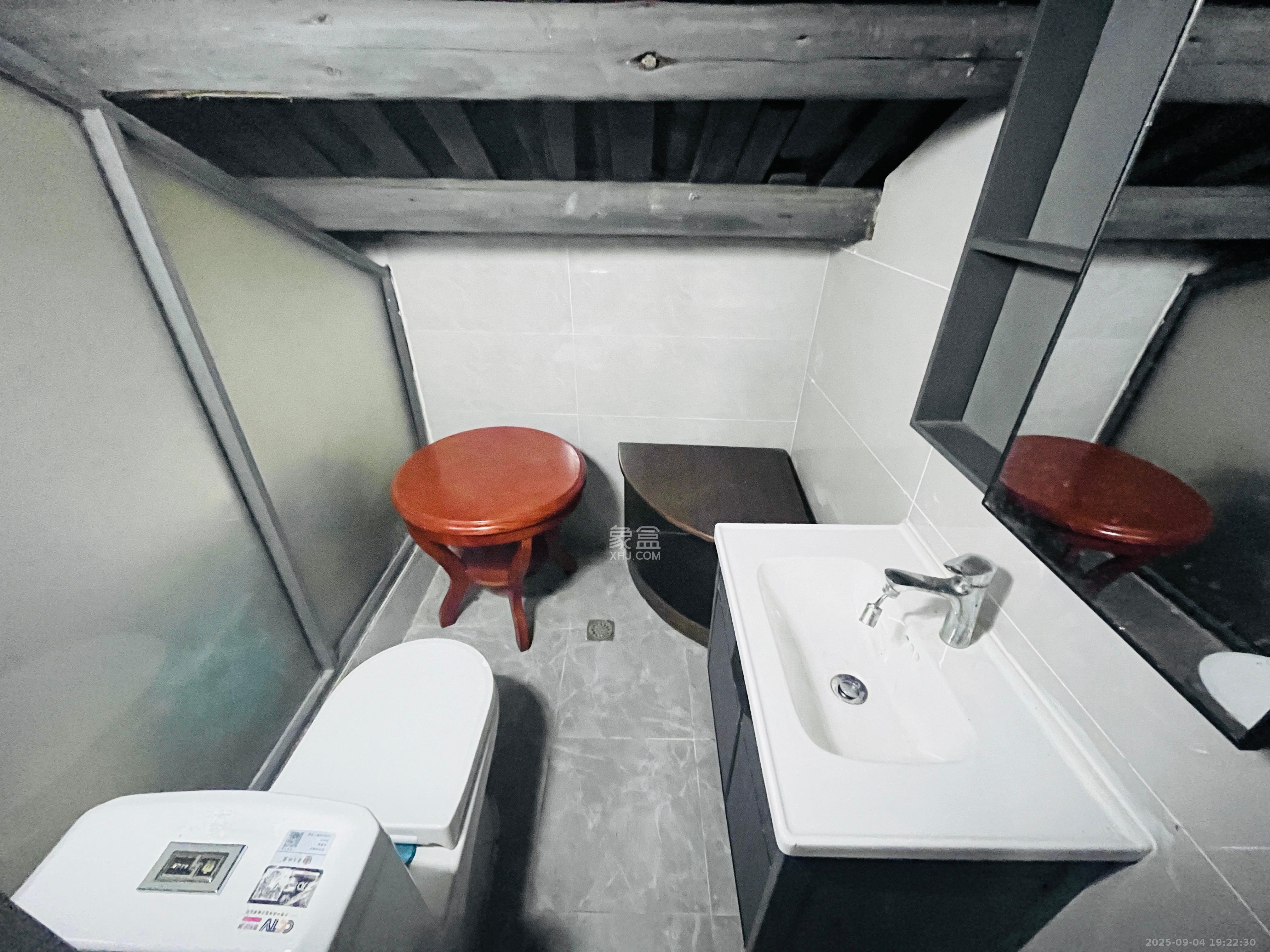 白沙街（白沙巷）散盘  2室1厅1卫    2000.0元/月室内图