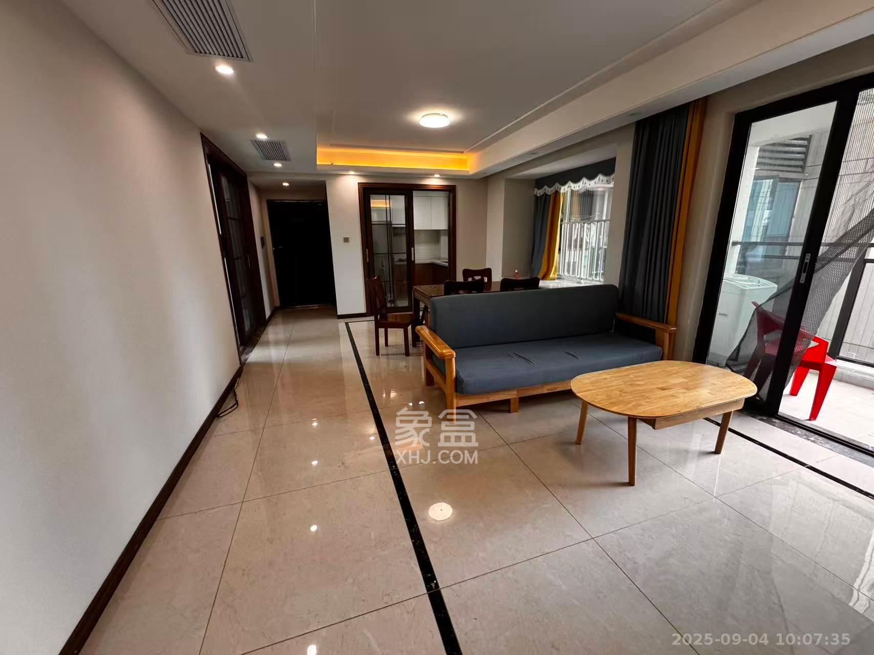 中欣楚天御府E区  3室2厅2卫    2200.0元/月 中欣楚天御府E区  3室2厅2卫    2200.0元/月室内图