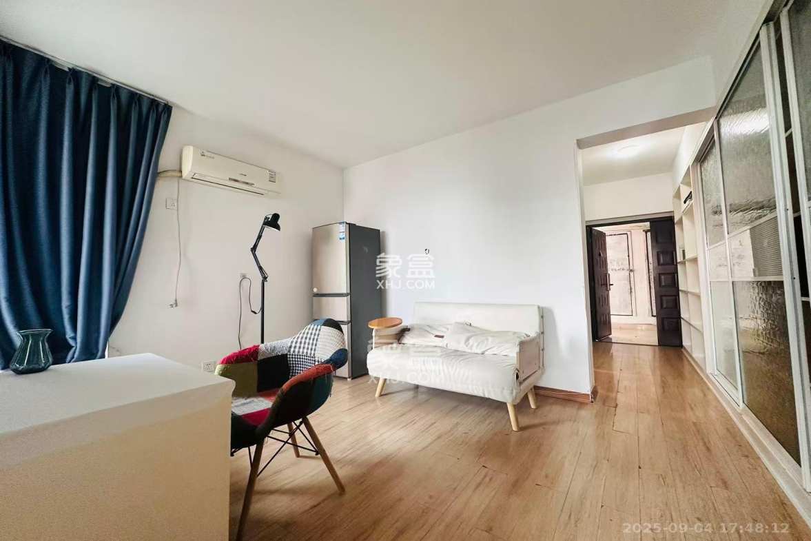 青和上座(上味舫大厦) 1室1厅1卫 2200.0元/月 青和上座(上味舫大厦) 1室1厅1卫 2200.0元/月室内图