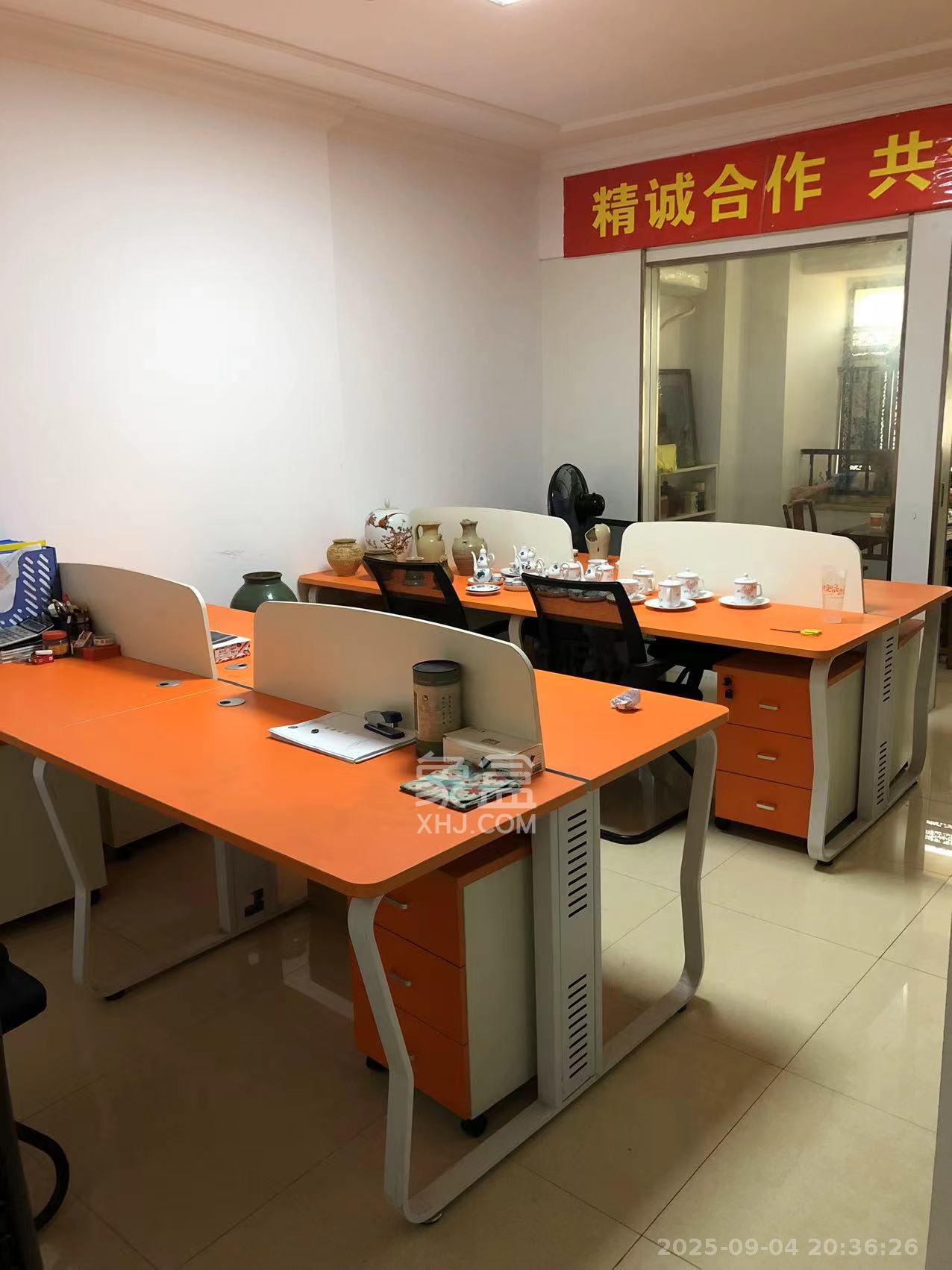 蓝湾国际广场 1室1厅1卫 2600.0元/月 蓝湾国际广场 1室1厅1卫 2600.0元/月室内图