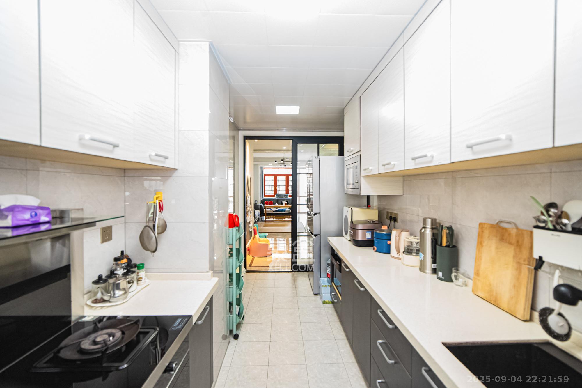 湘江世纪城融江苑 3室2厅2卫 130.0万 湘江世纪城融江苑 3室2厅2卫 130.0万厨房