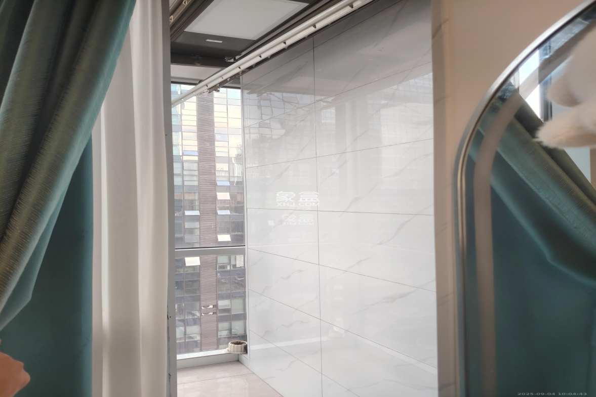 奥克斯滨仕花园(奥克斯洋湖广场/奥克斯中心) 1室1厅1卫 1800.0元/月 奥克斯滨仕花园(奥克斯洋湖广场/奥克斯中心) 1室1厅1卫 1800.0元/月室内图