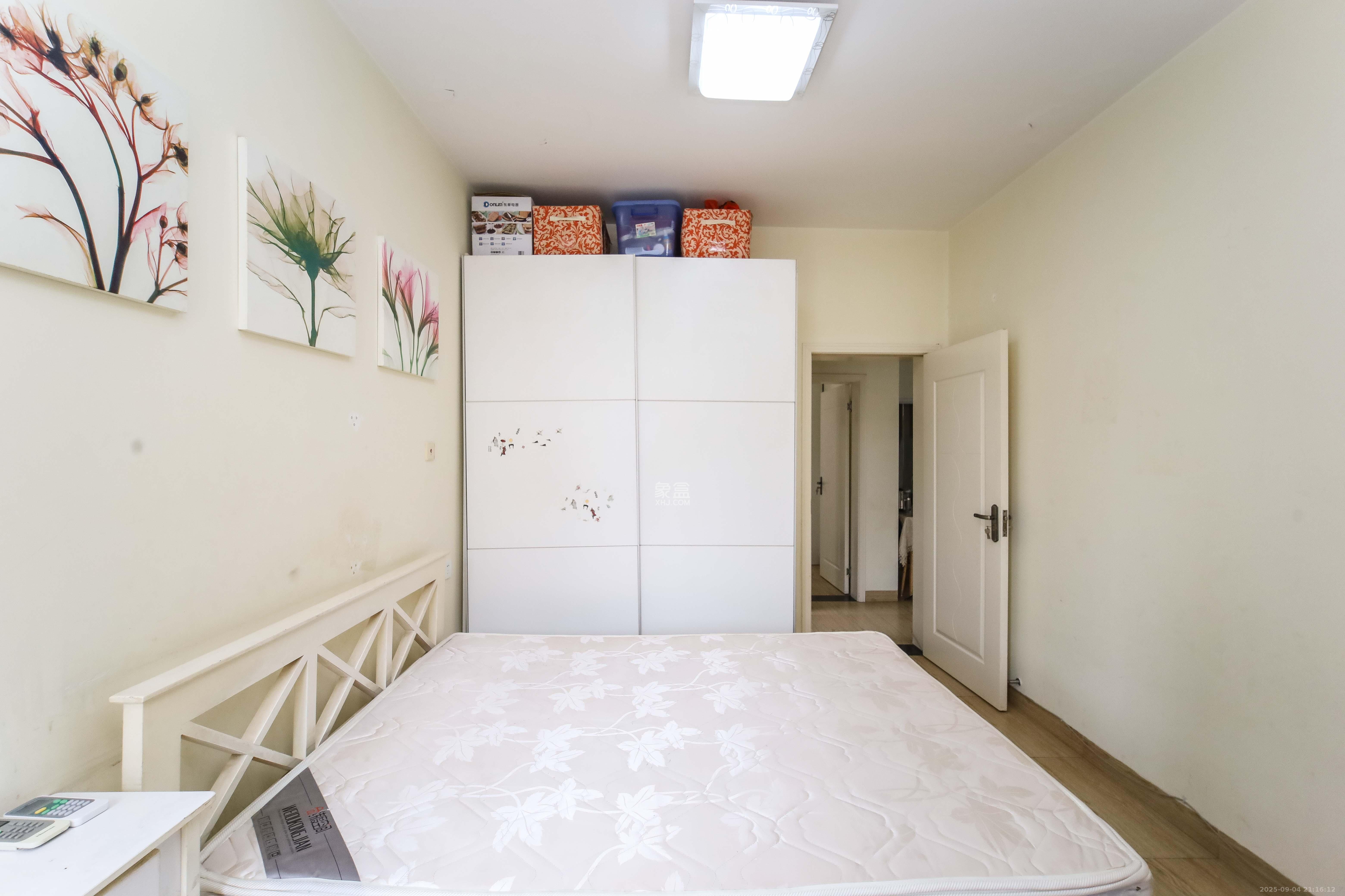 泊爱蓝湾  2室2厅1卫    70.0万 泊爱蓝湾  2室2厅1卫    70.0万卧室