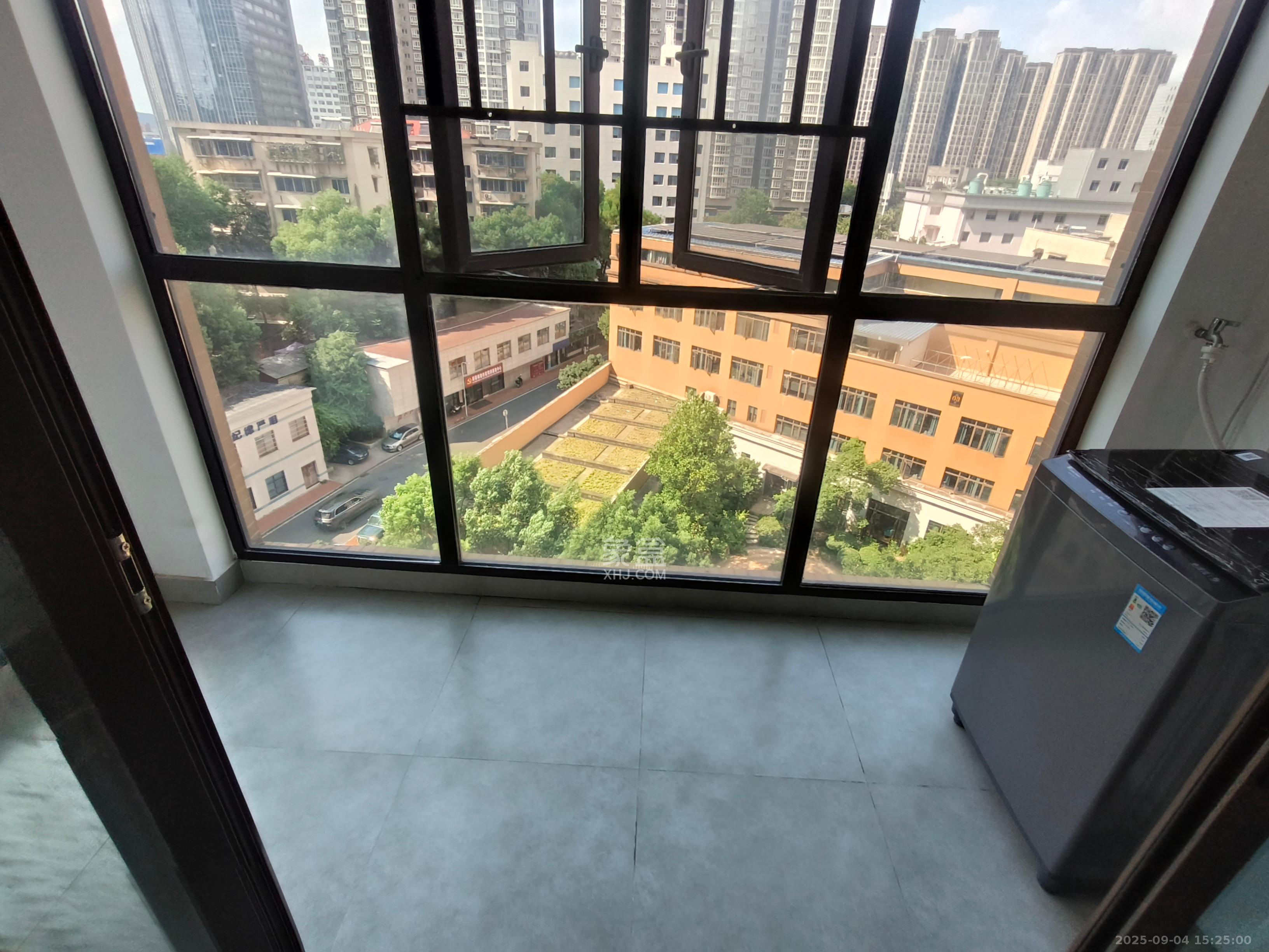 第六都(陆都小区) 3室2厅1卫 3000.0元/月 第六都(陆都小区) 3室2厅1卫 3000.0元/月室内图