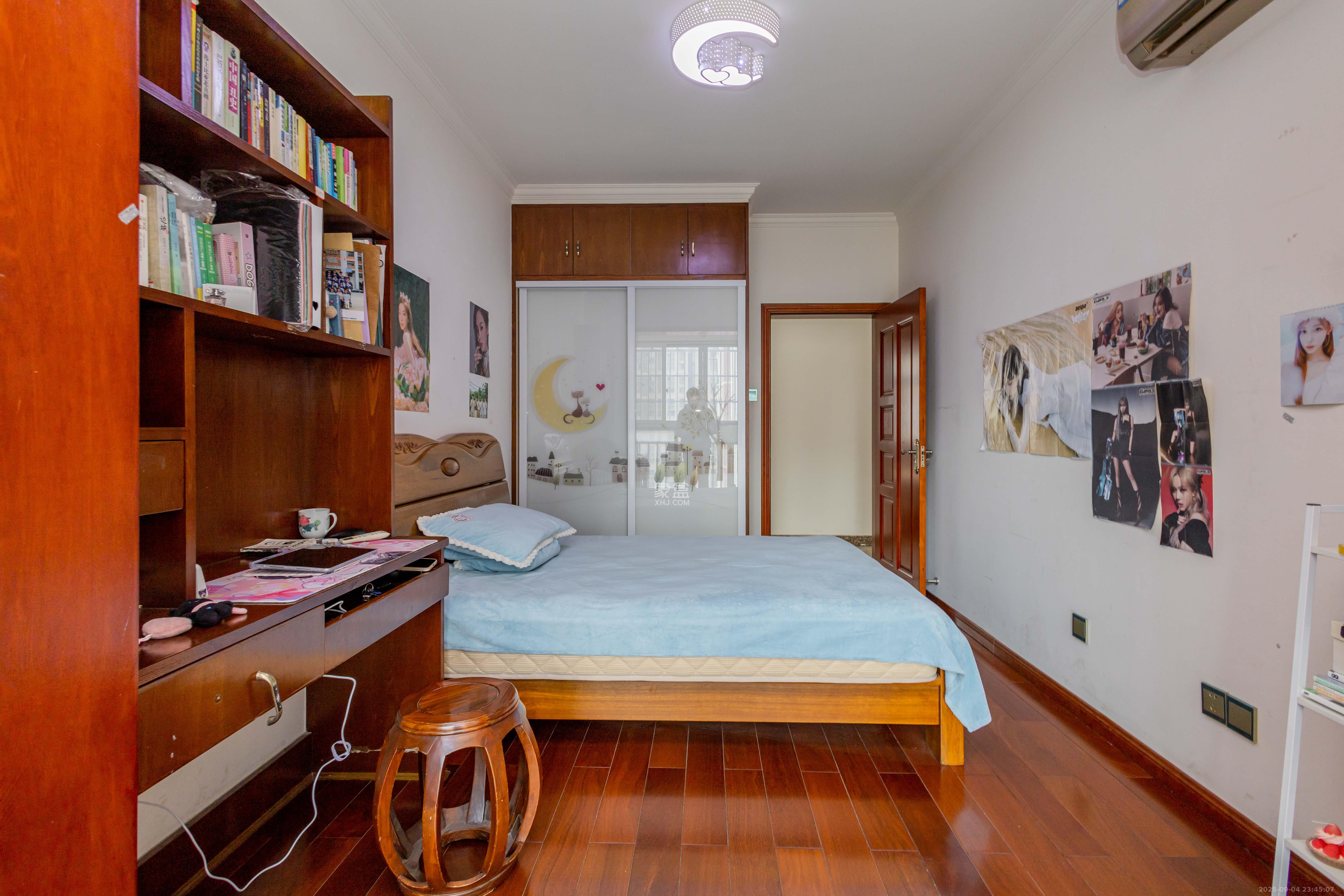 嘉盛和园 4室2厅2卫 99.78万 嘉盛和园 4室2厅2卫 99.78万卧室