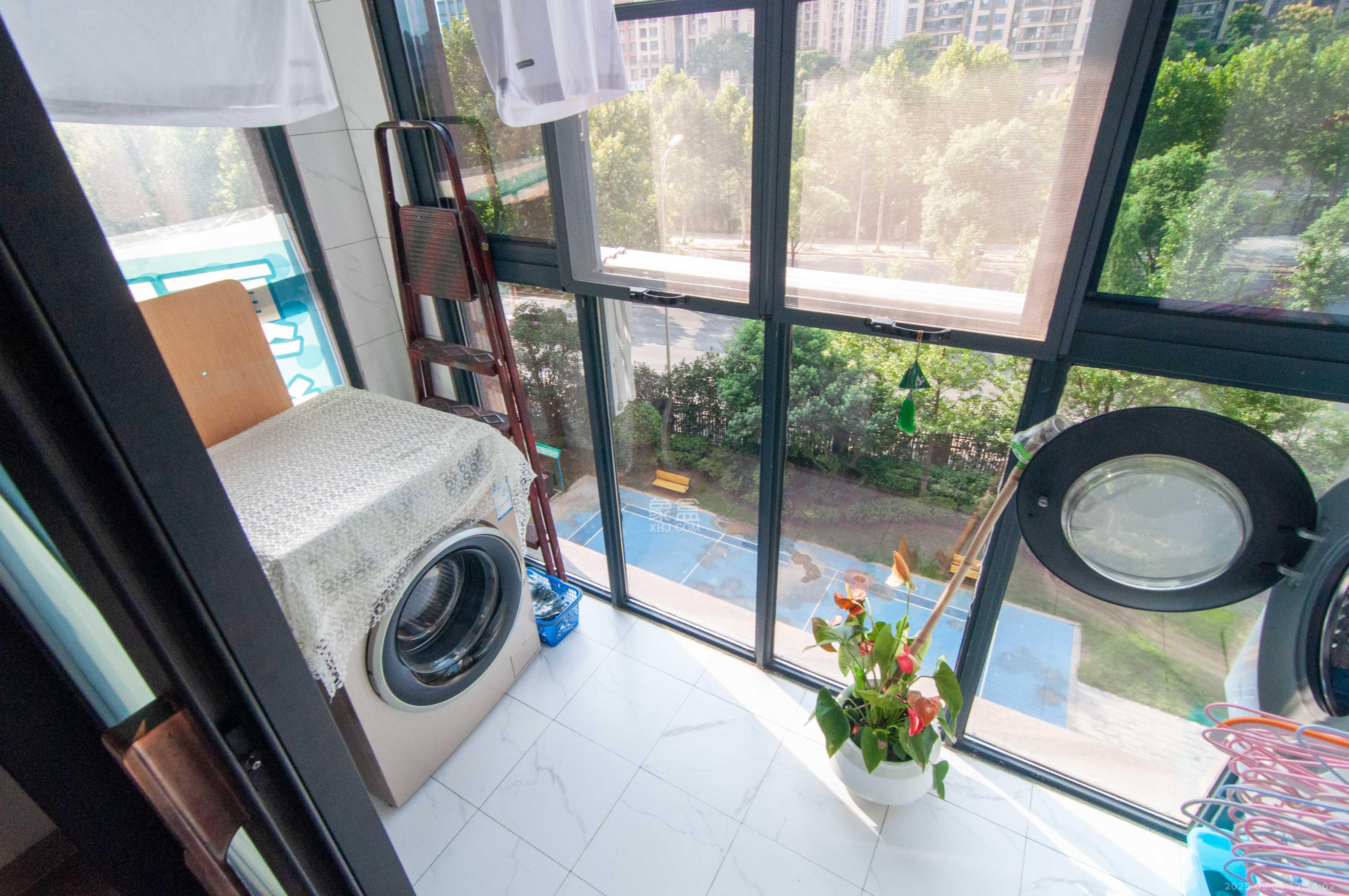 中建梅溪湖中心  4室2厅2卫    170.0万其他