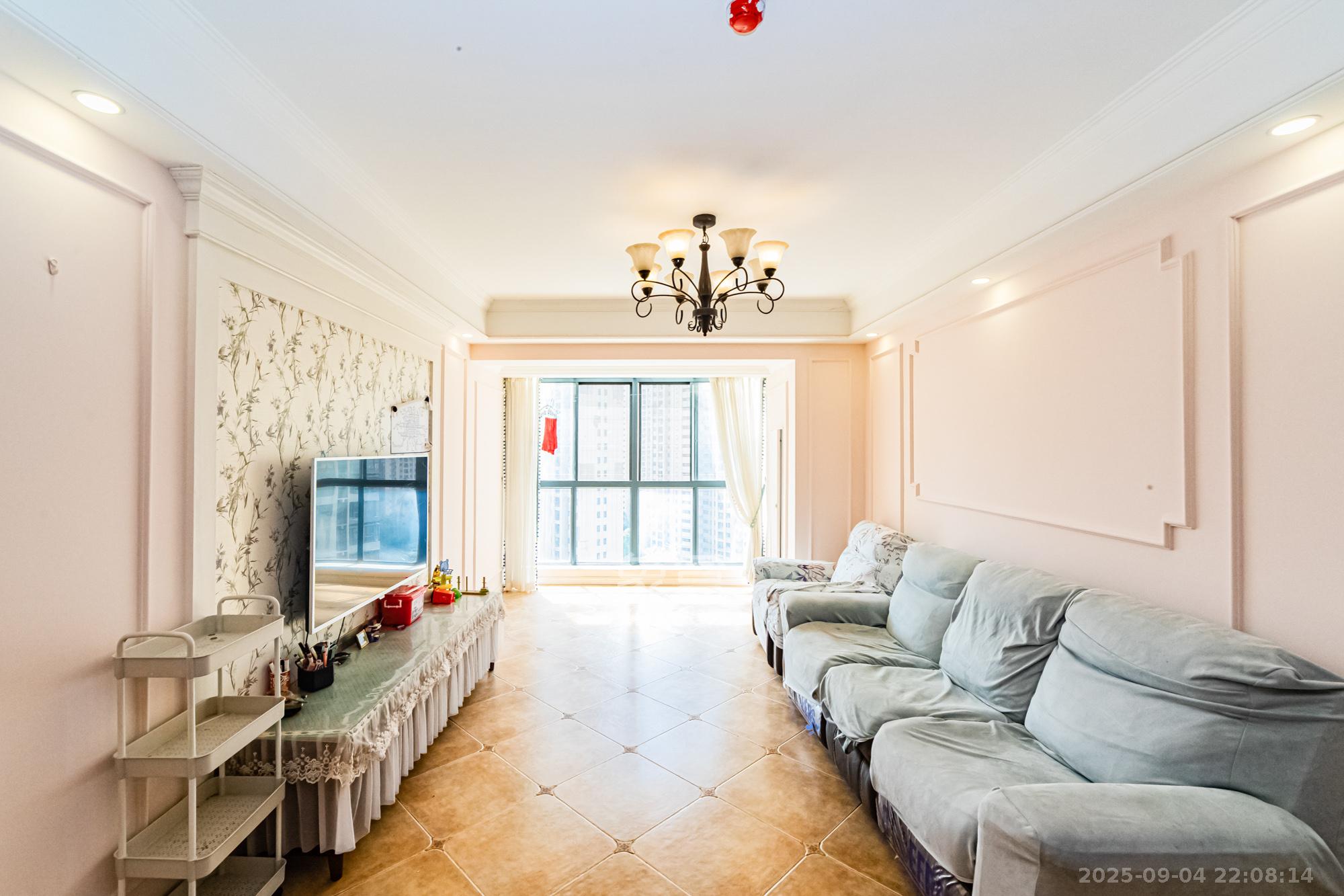 北辰三角洲E3区  3室2厅2卫    140.0万