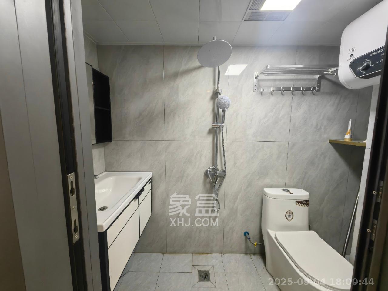 新长海D1站  1室1厅1卫    1600.0元/月室内图