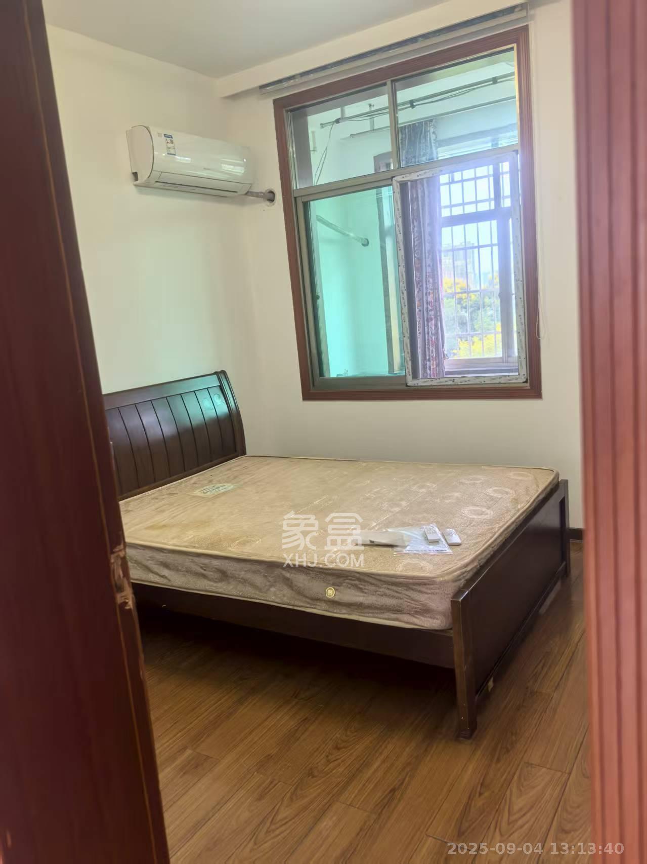 自然安置小区 2室2厅1卫 1600.0元/月 自然安置小区 2室2厅1卫 1600.0元/月室内图