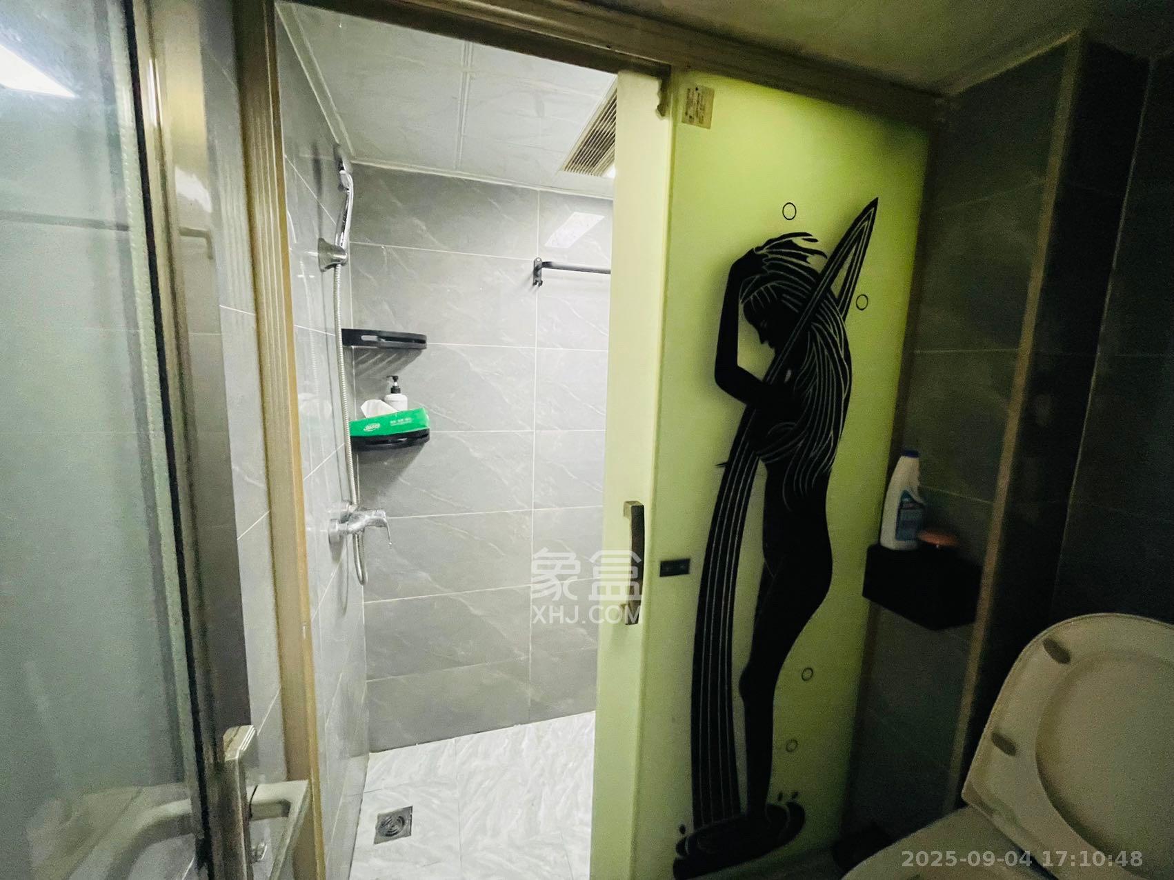 裕天国际商汇中心 1室1厅1卫 1200.0元/月 裕天国际商汇中心 1室1厅1卫 1200.0元/月室内图