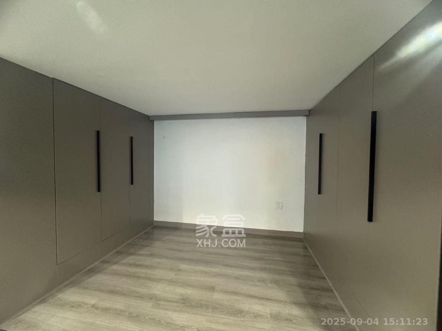 龙湖新壹城 1室0厅0卫 2900.0元/月 龙湖新壹城 1室0厅0卫 2900.0元/月室内图