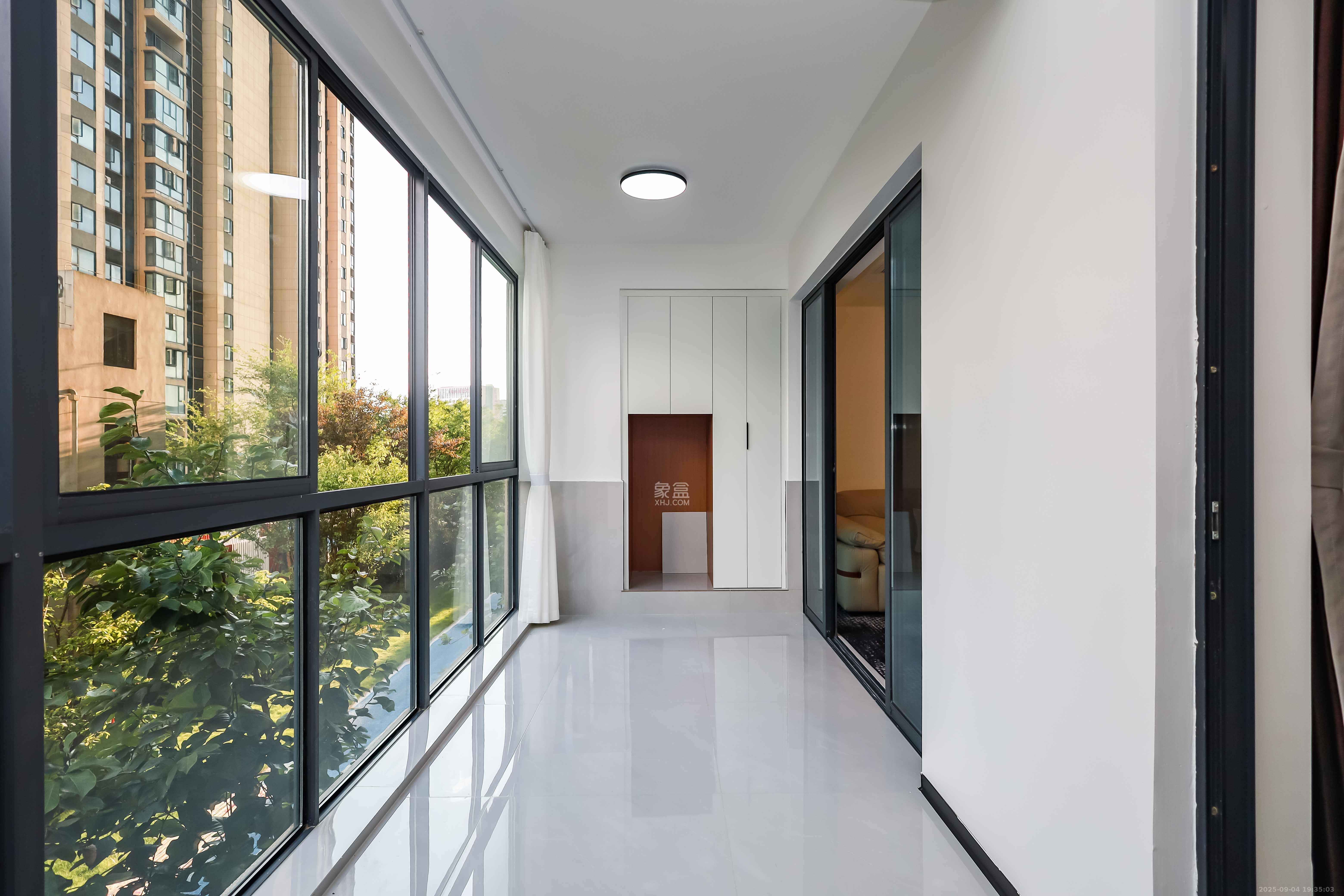 金侨风华府  4室2厅2卫    99.8万 金侨风华府  4室2厅2卫    99.8万阳台