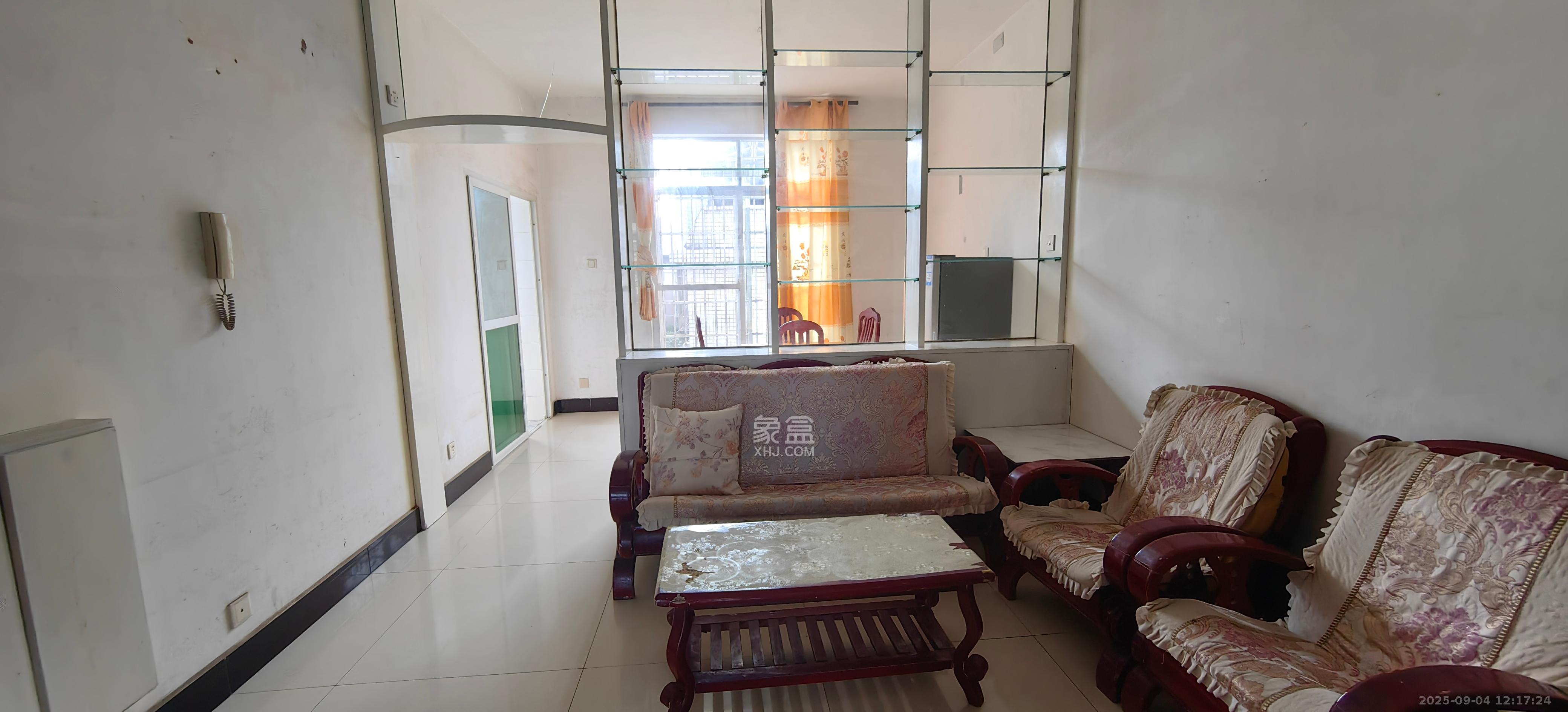 松雅安置小区 2室1厅1卫 1000.0元/月 松雅安置小区 2室1厅1卫 1000.0元/月室内图