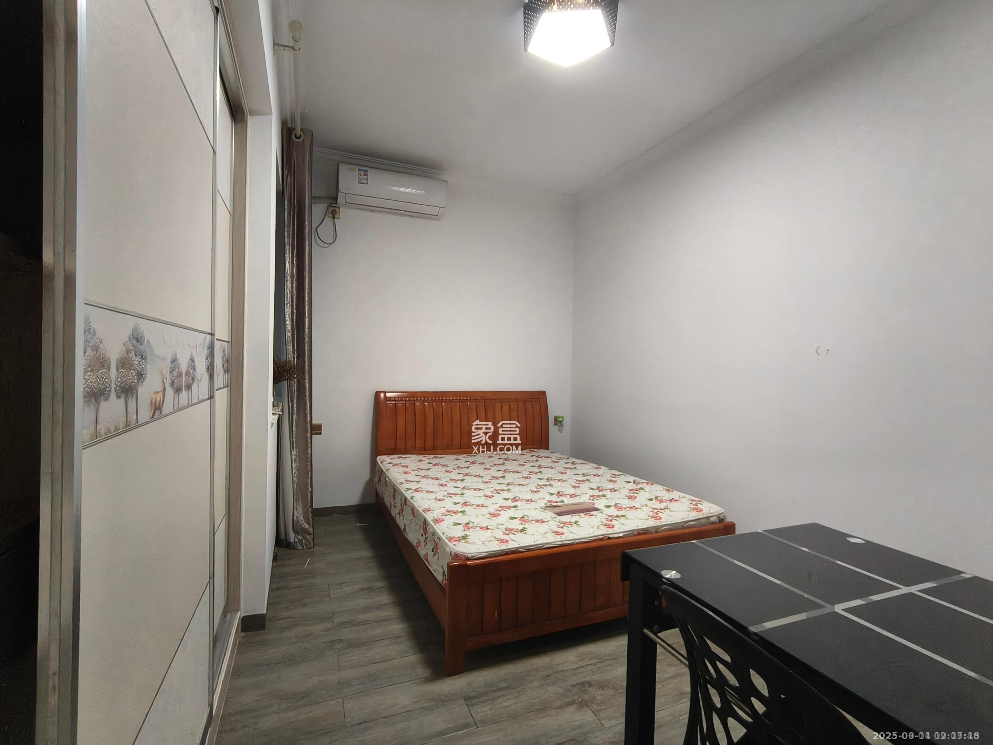 福晟钱隆国际(晟冉景苑)  1室1厅1卫    1600.0元/月 福晟钱隆国际(晟冉景苑)  1室1厅1卫    1600.0元/月室内图