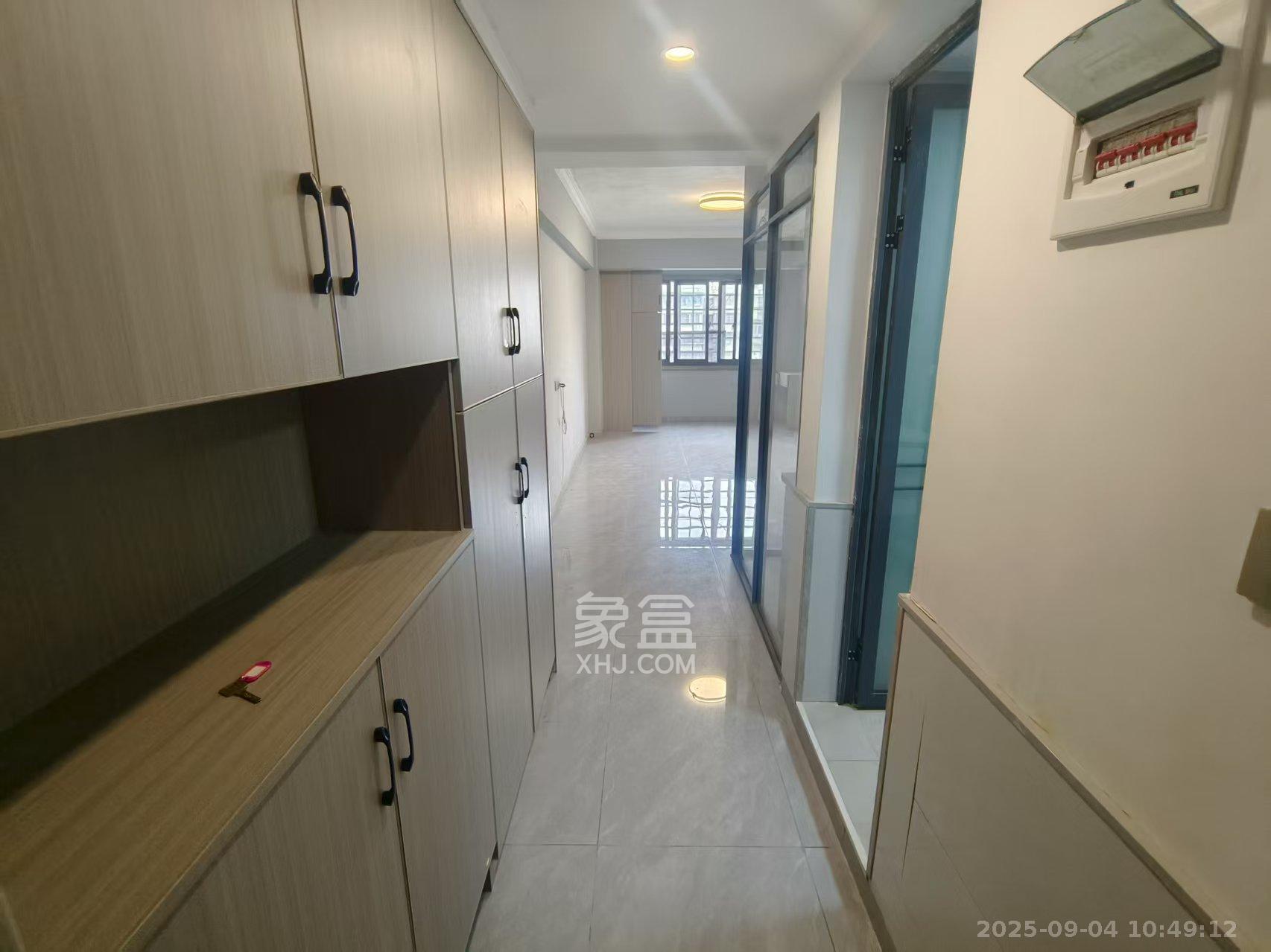 芙蓉大厦  1室1厅1卫    1800.0元/月 芙蓉大厦  1室1厅1卫    1800.0元/月室内图