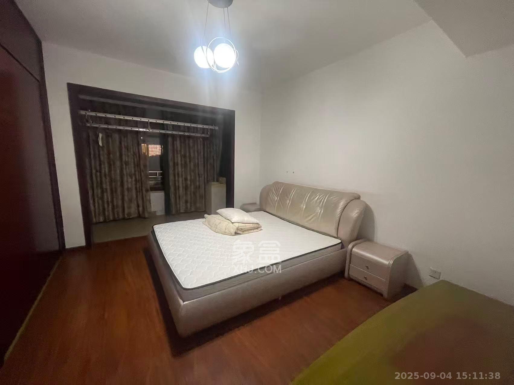 湖南宾馆  4室2厅2卫    4500.0元/月 湖南宾馆  4室2厅2卫    4500.0元/月室内图