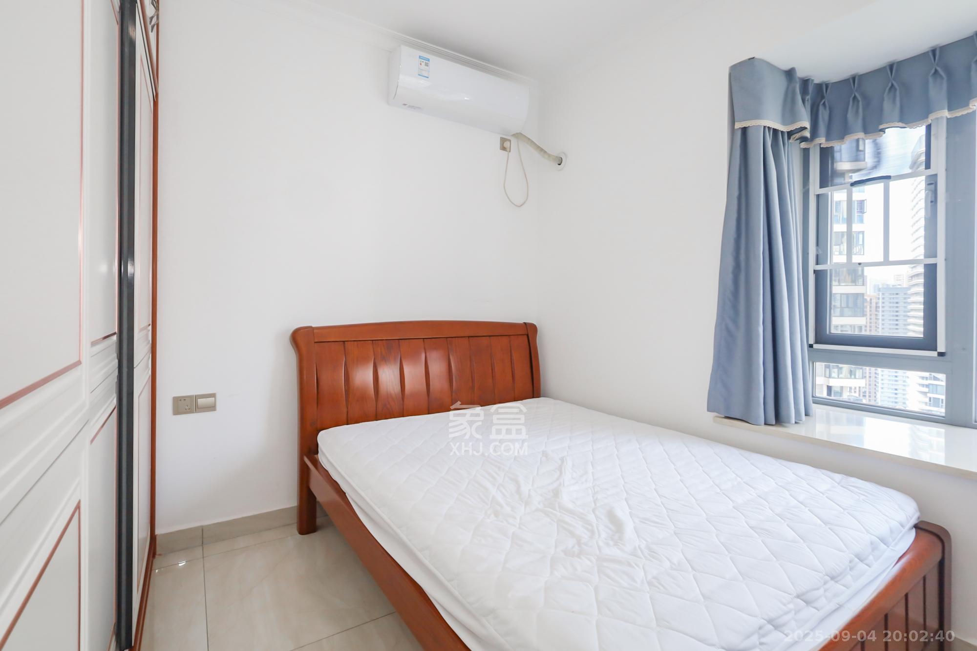 保利天禧D区 4室2厅2卫 215.0万 保利天禧D区 4室2厅2卫 215.0万卧室