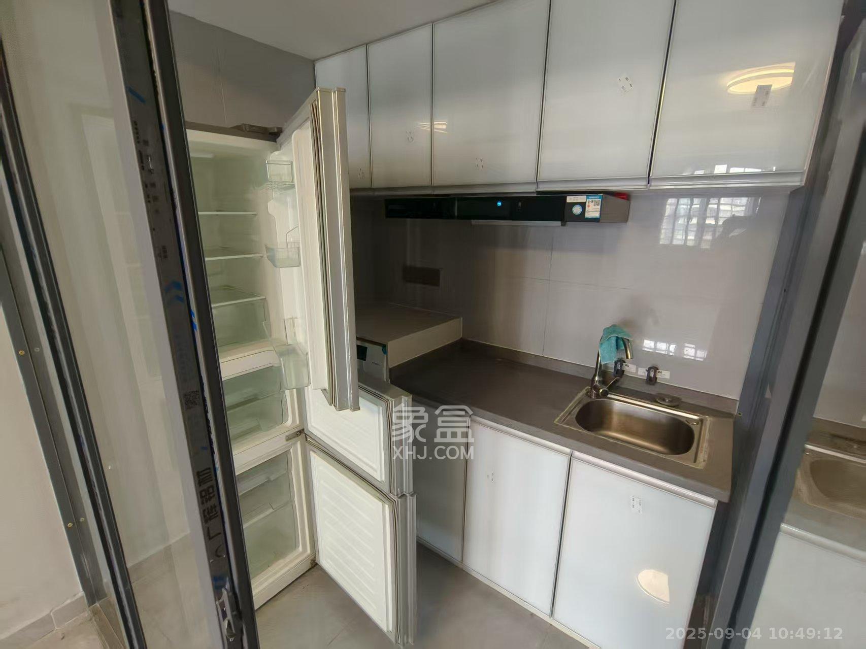 芙蓉大厦  1室1厅1卫    1800.0元/月 芙蓉大厦  1室1厅1卫    1800.0元/月室内图