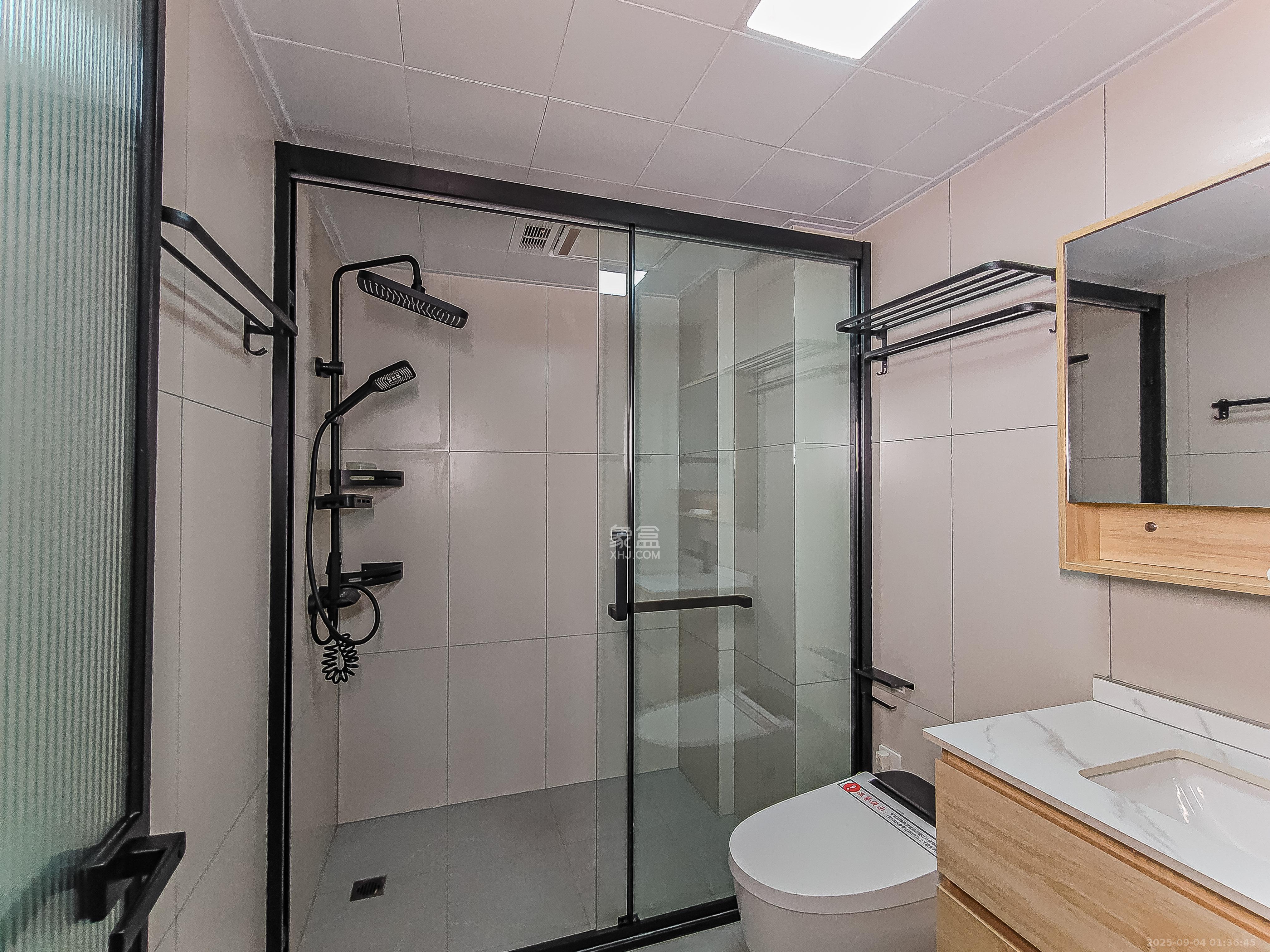 韭菜园嘉苑  4室1厅1卫    225.0万 韭菜园嘉苑  4室1厅1卫    225.0万卫生间