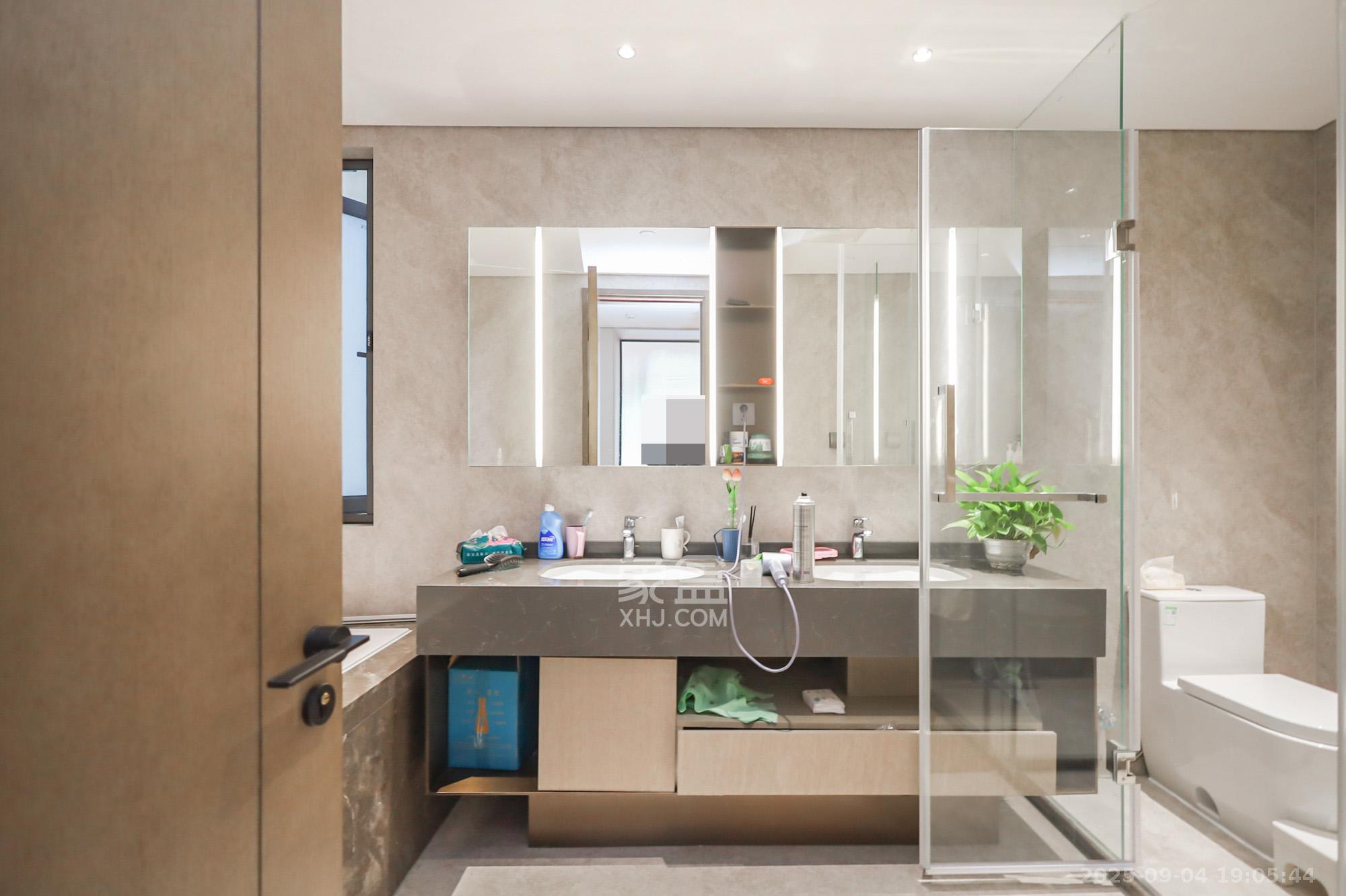 长沙悦府（华润万象城）  4室2厅3卫    568.0万卫生间