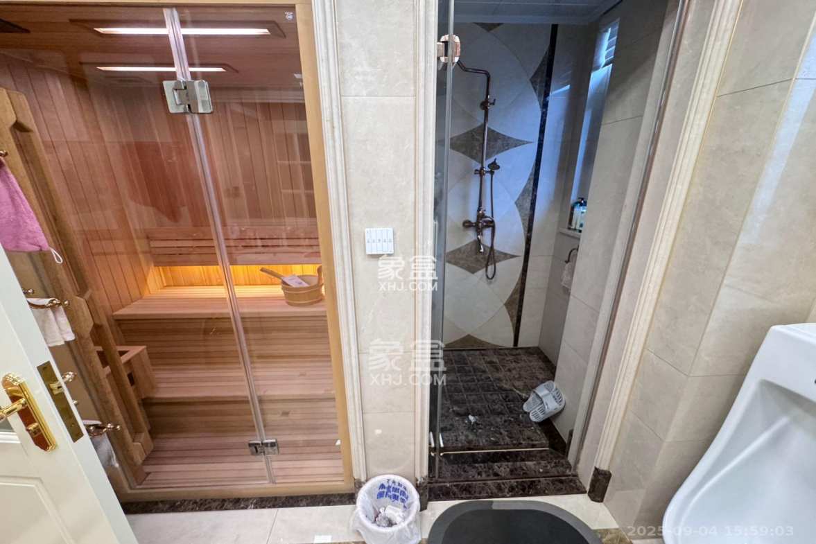 江河中央洋房 5室2厅3卫 28000.0元/月 江河中央洋房 5室2厅3卫 28000.0元/月室内图