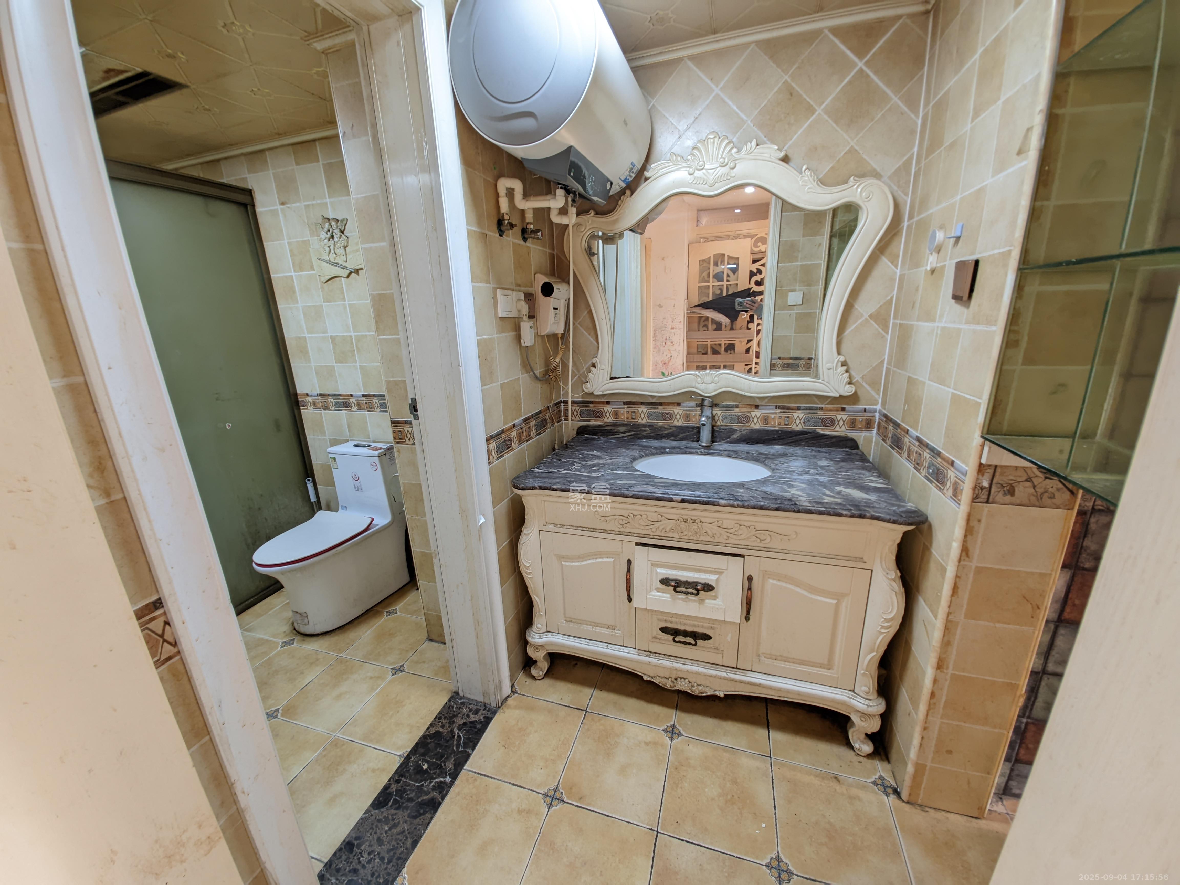 上河国际F座 1室2厅1卫 2200.0元/月 上河国际F座 1室2厅1卫 2200.0元/月室内图