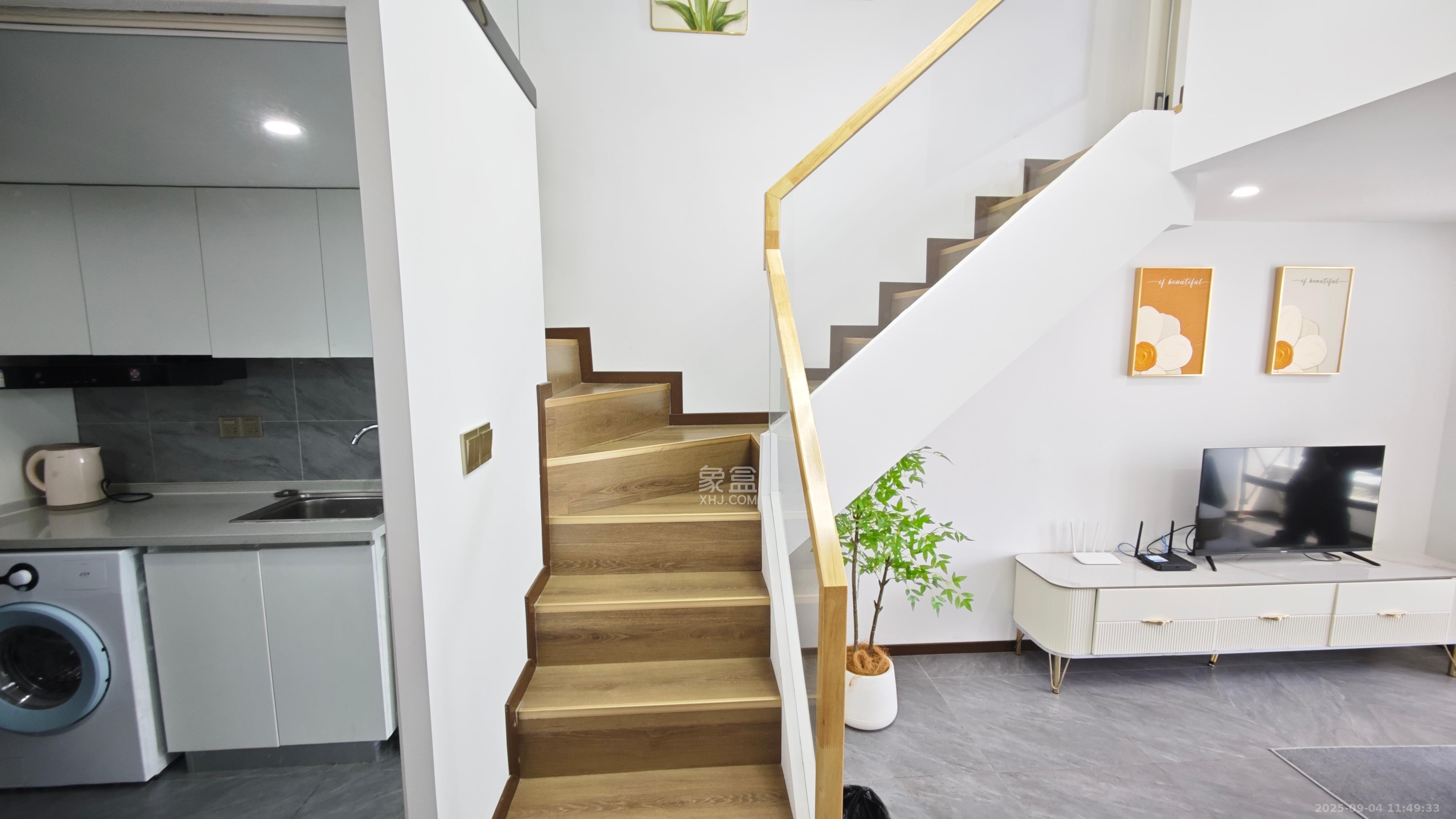 越秀悦湖台  1室0厅0卫    2700.0元/月 越秀悦湖台  1室0厅0卫    2700.0元/月室内图