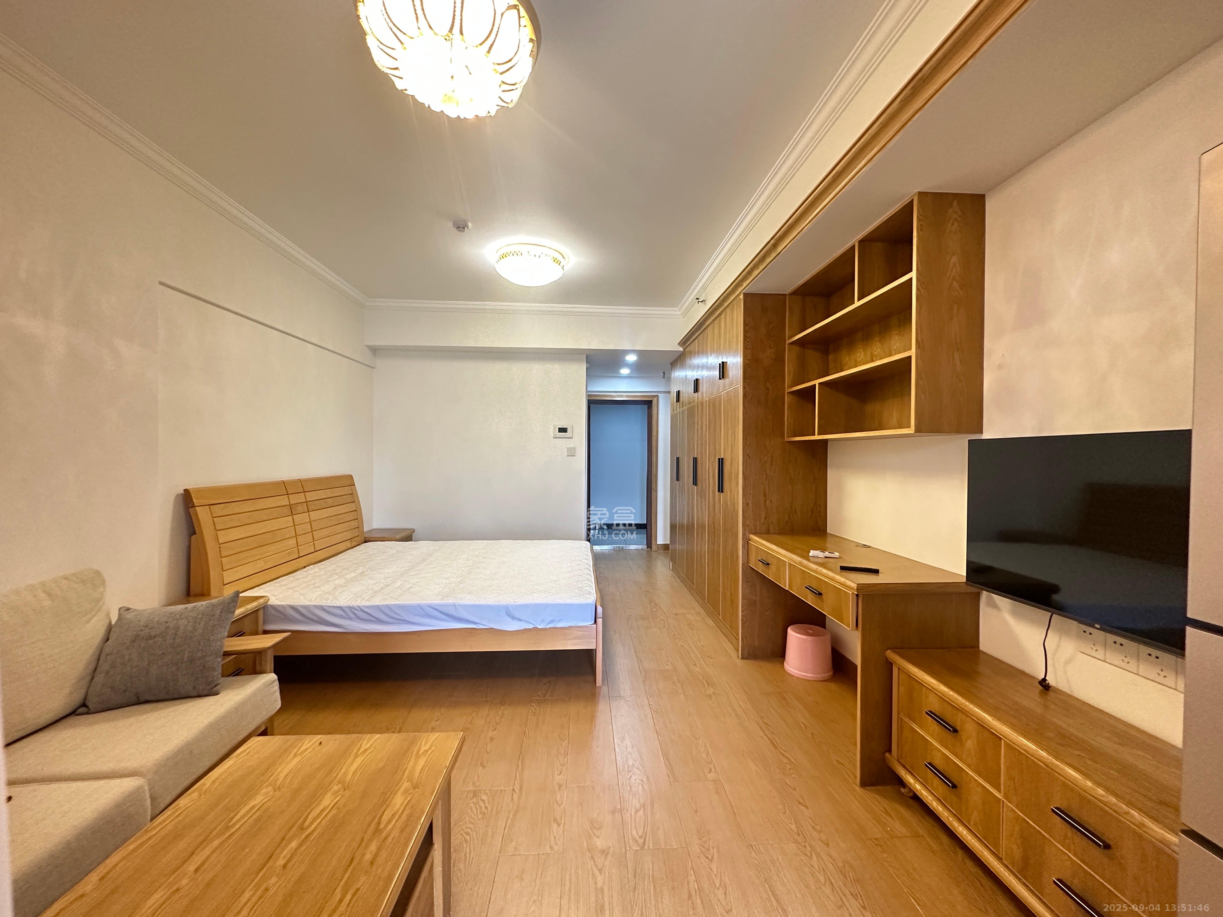 国泰九龙湾  1室1厅1卫    1400.0元/月 国泰九龙湾  1室1厅1卫    1400.0元/月室内图