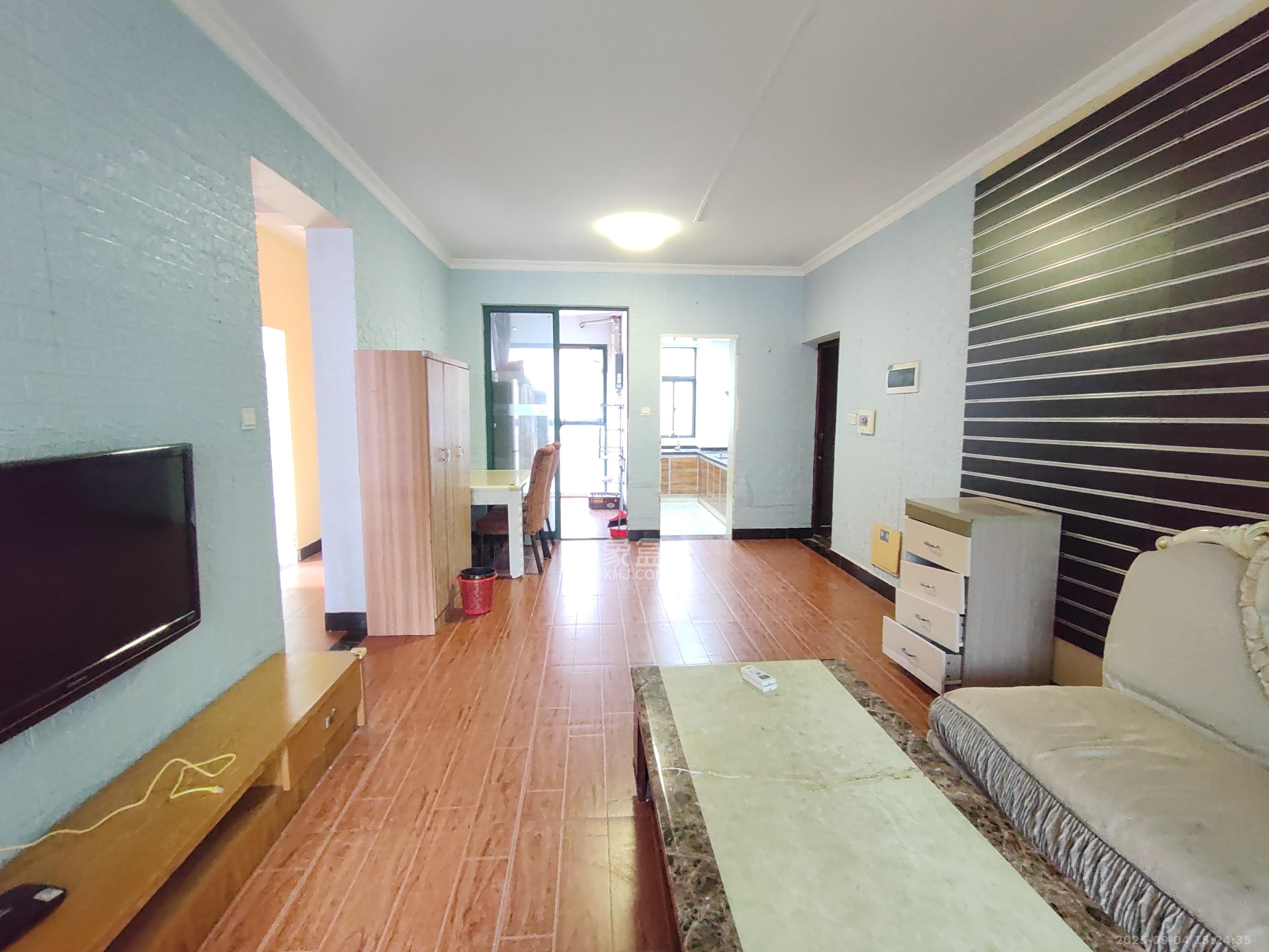 洋湖时代  1室2厅1卫    2000.0元/月 洋湖时代  1室2厅1卫    2000.0元/月