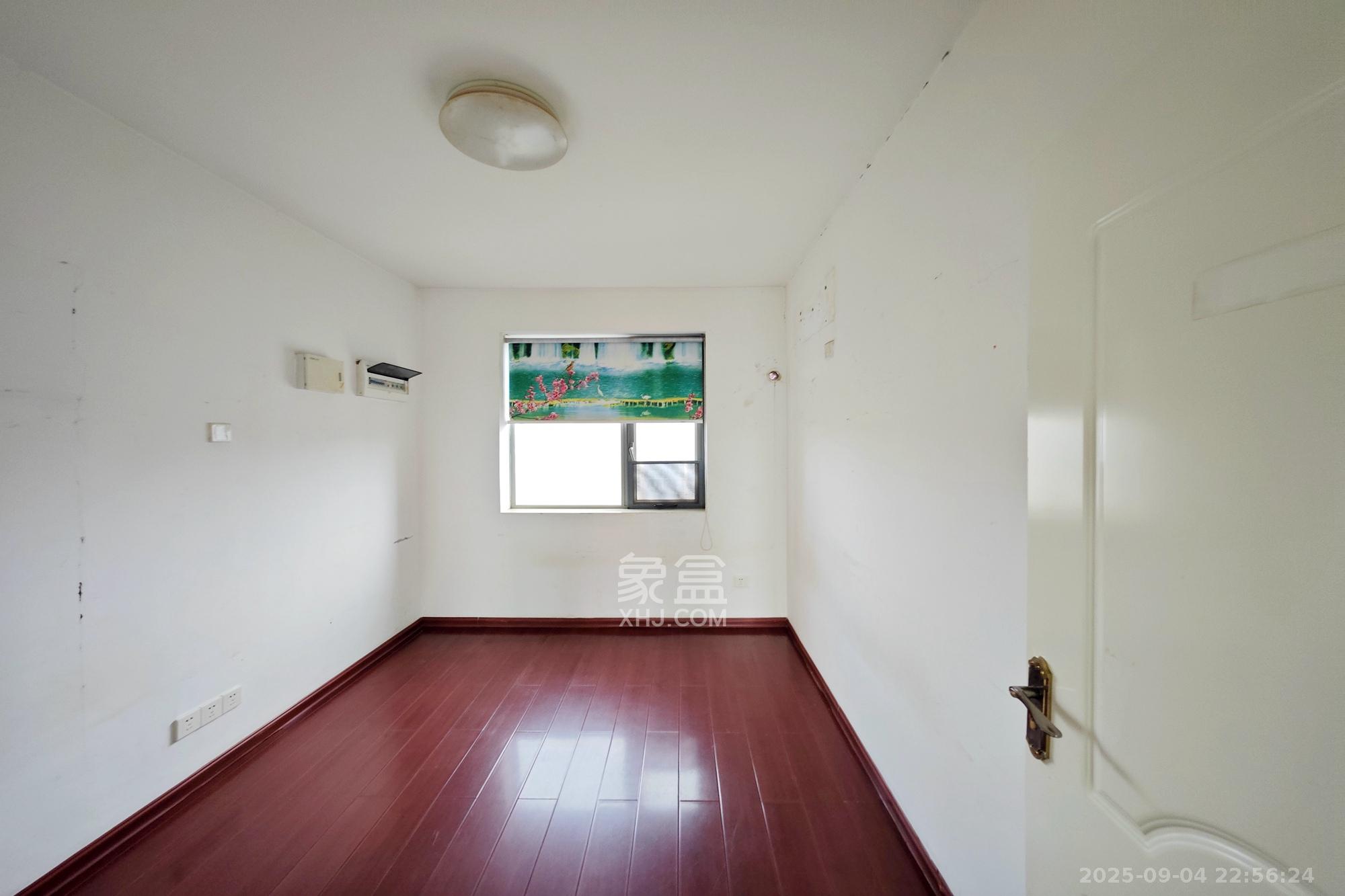 新城新世界一二三期  4室2厅2卫    142.0万 新城新世界一二三期  4室2厅2卫    142.0万卧室