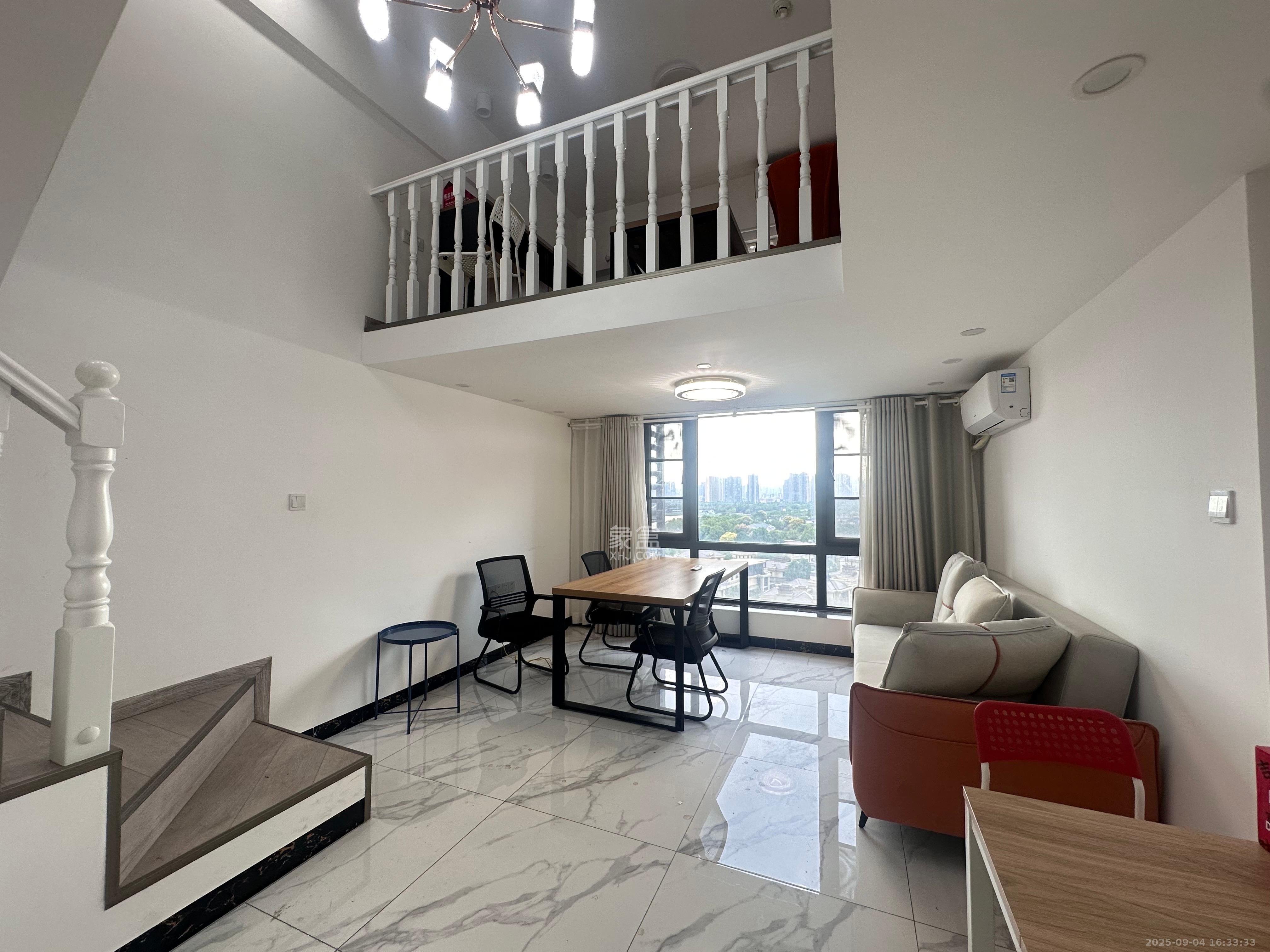 藏珑湖上公馆 2室1厅1卫 2800.0元/月 藏珑湖上公馆 2室1厅1卫 2800.0元/月室内图