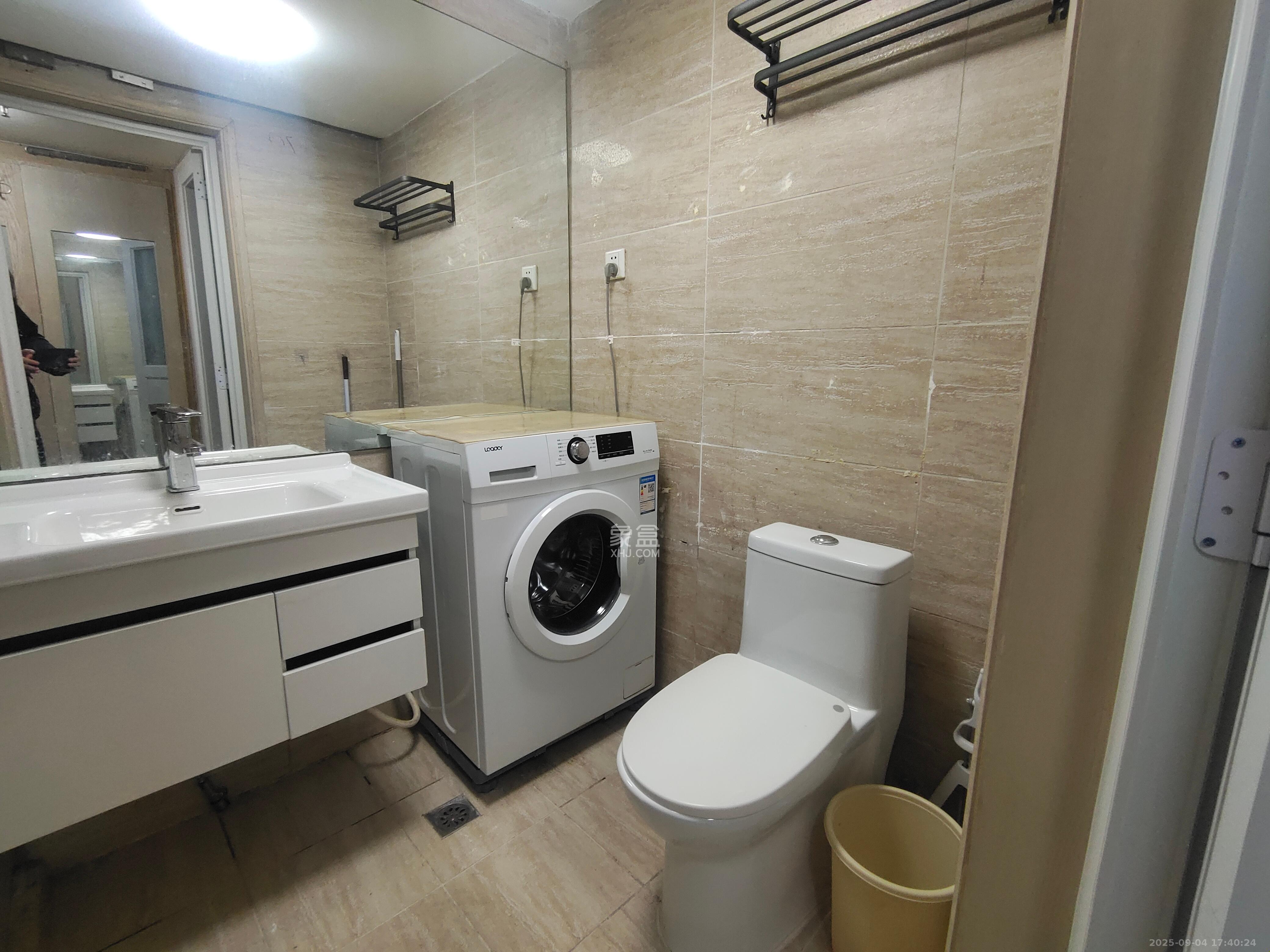 三重星都心  1室1厅1卫    1500.0元/月室内图