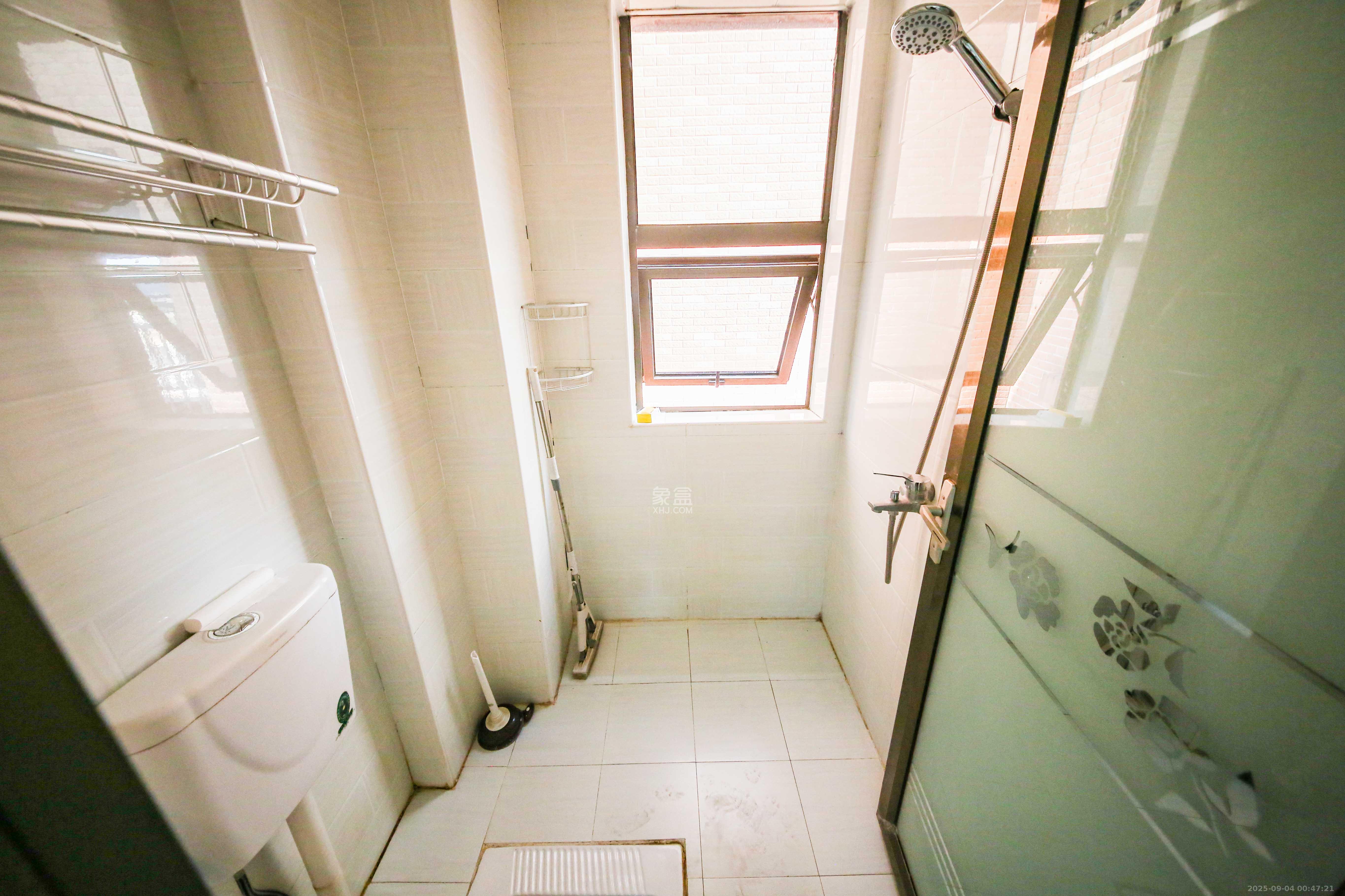 润屋美院 3室2厅1卫 88.0万 润屋美院 3室2厅1卫 88.0万卫生间