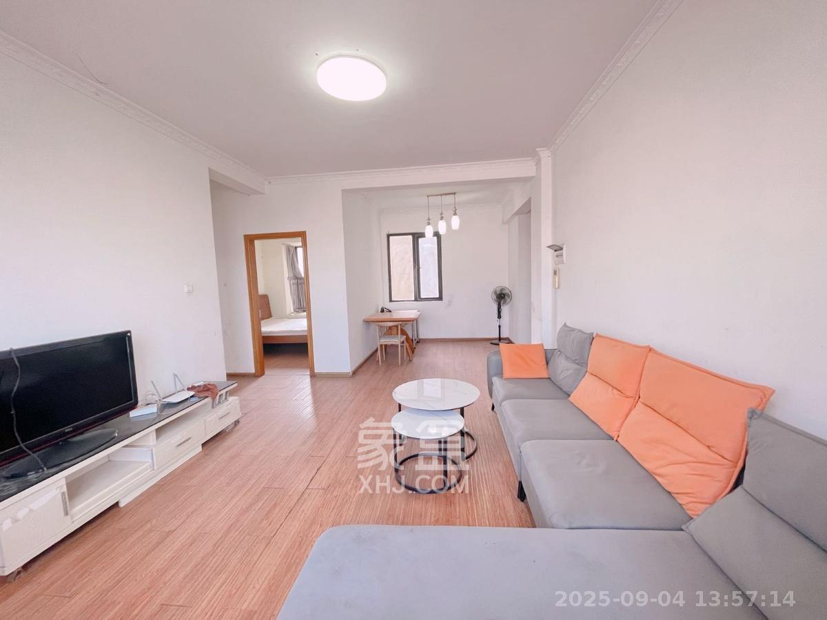 英郡年华 3室1厅2卫 2000.0元/月 英郡年华 3室1厅2卫 2000.0元/月室内图