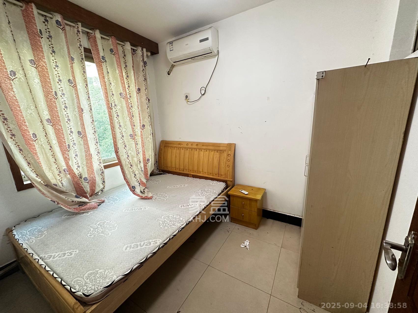 中南汽车世界 3室2厅1卫 1400.0元/月 中南汽车世界 3室2厅1卫 1400.0元/月室内图