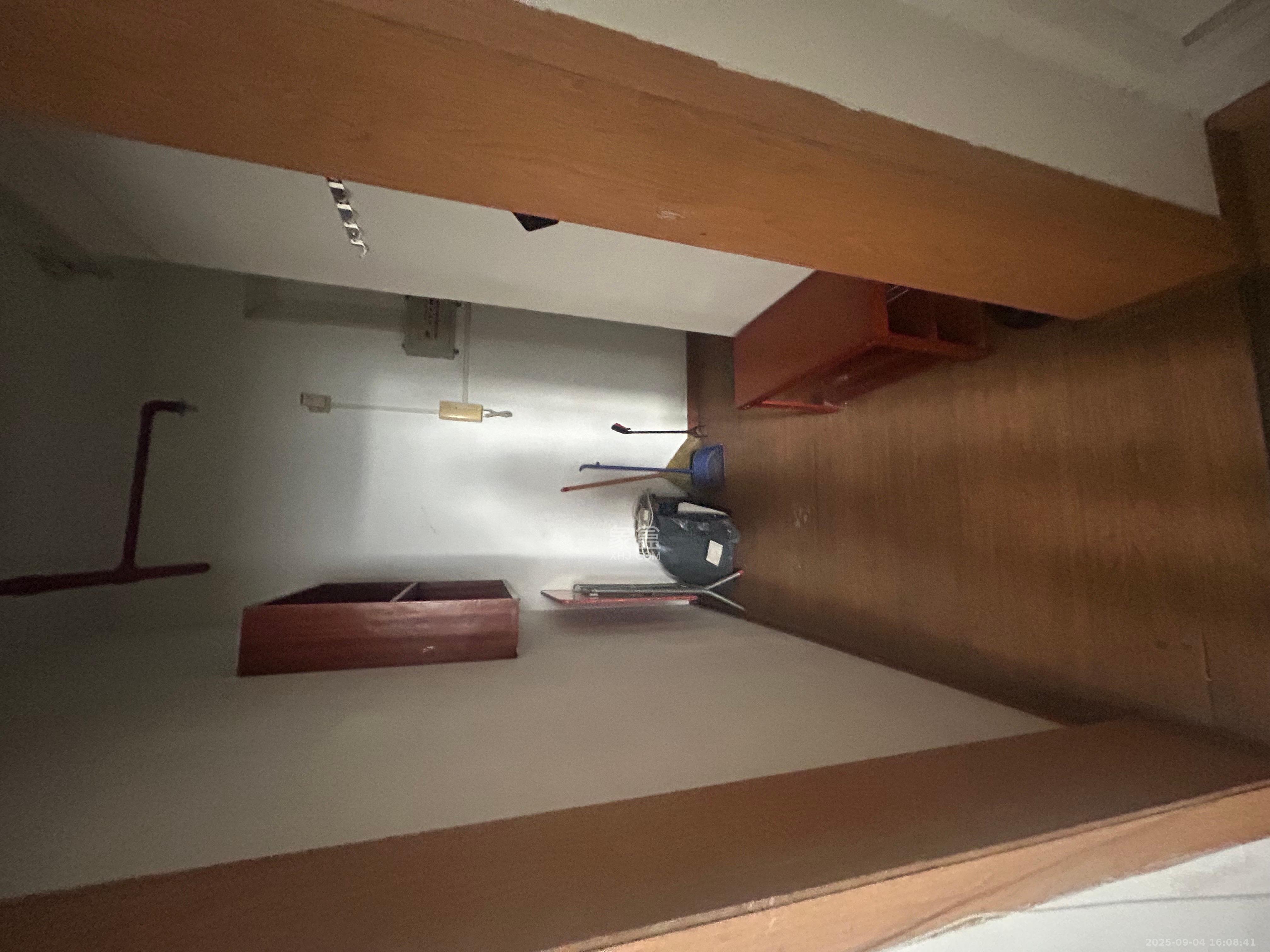 上城星座  1室1厅1卫    1400.0元/月 上城星座  1室1厅1卫    1400.0元/月室内图