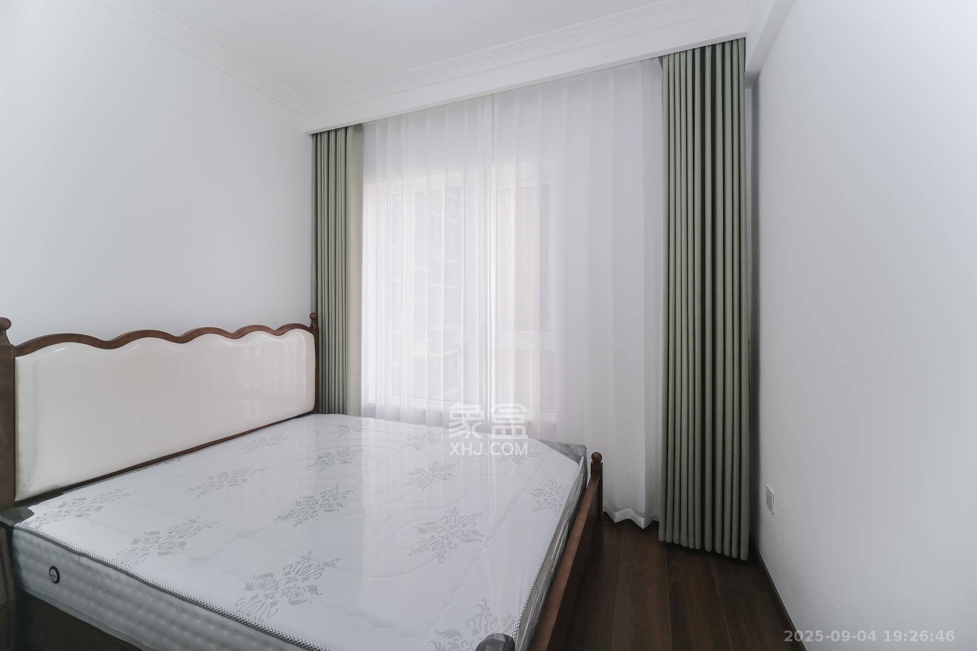 荣盛花语城 3室2厅1卫 73.8万 荣盛花语城 3室2厅1卫 73.8万卧室