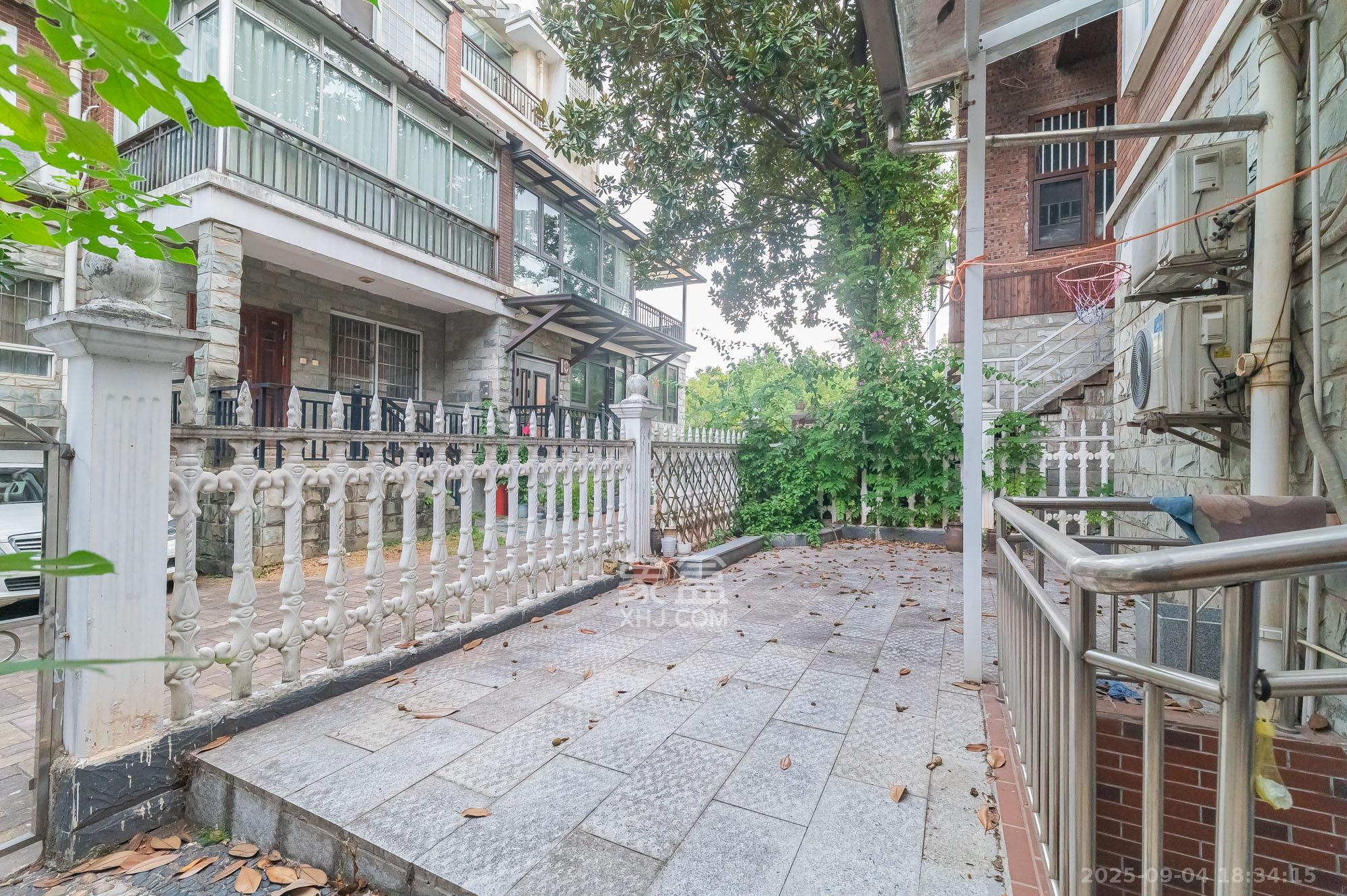 幸福里(幸福里一期) 6室2厅3卫 176.0万 幸福里(幸福里一期) 6室2厅3卫 176.0万其他