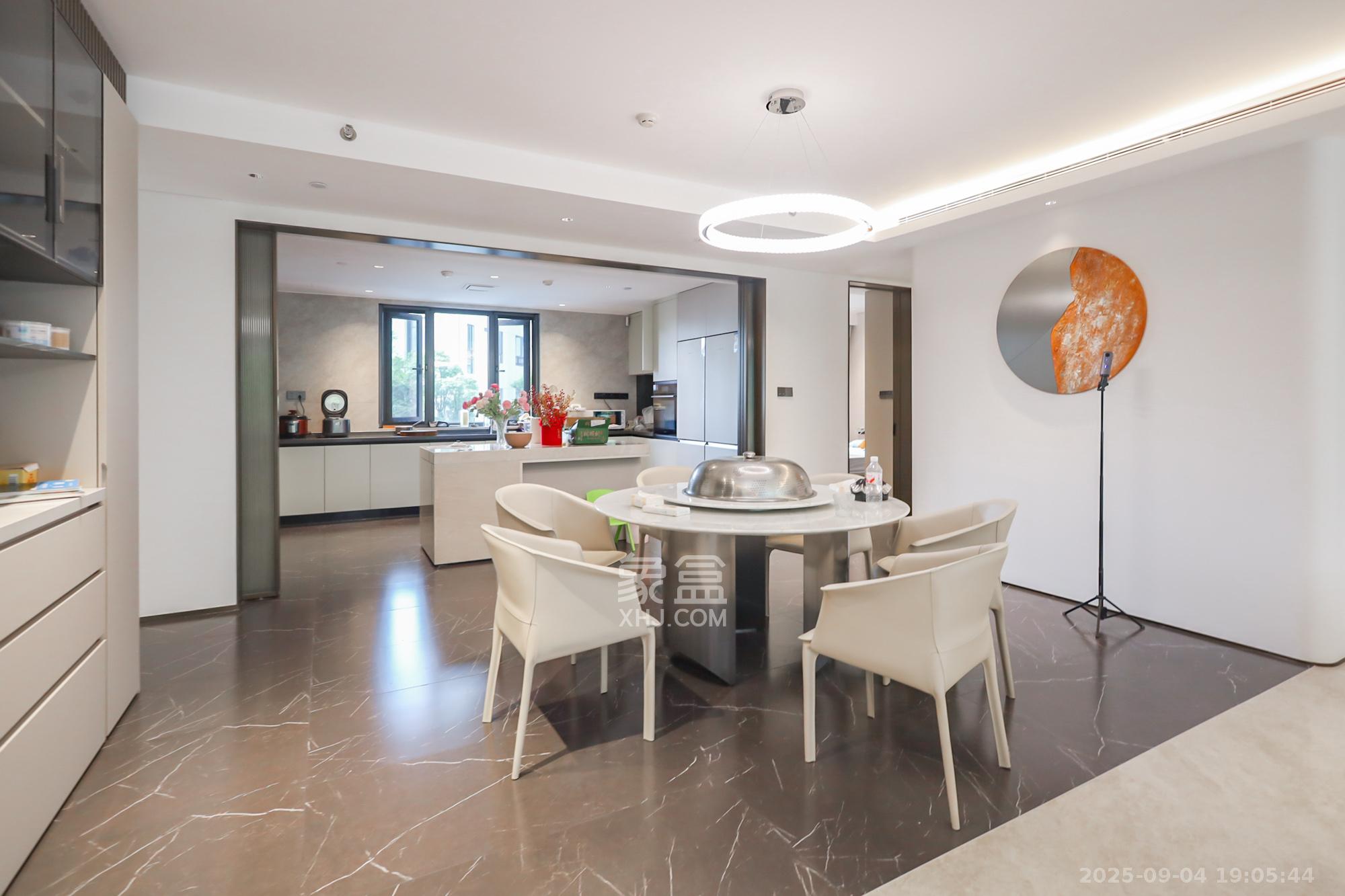 长沙悦府（华润万象城）  4室2厅3卫    568.0万其他