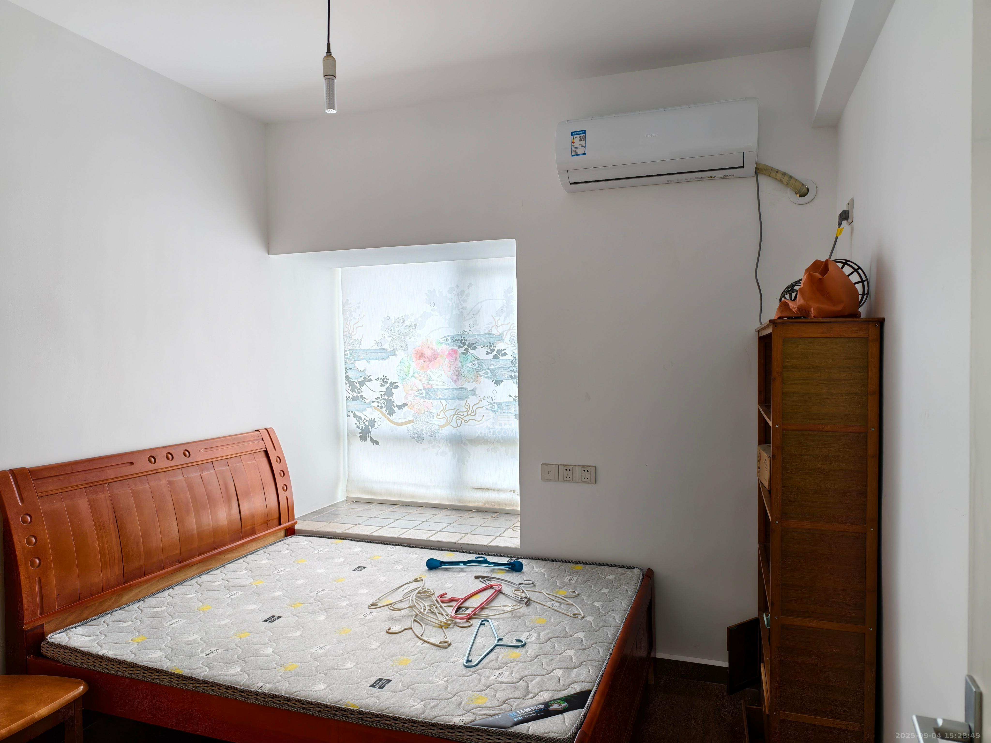 上海城小区  4室2厅2卫    2500.0元/月 上海城小区  4室2厅2卫    2500.0元/月室内图