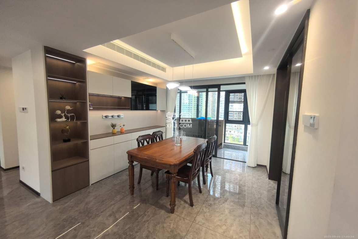 滨江府1913 4室2厅2卫 13000.0元/月 滨江府1913 4室2厅2卫 13000.0元/月室内图