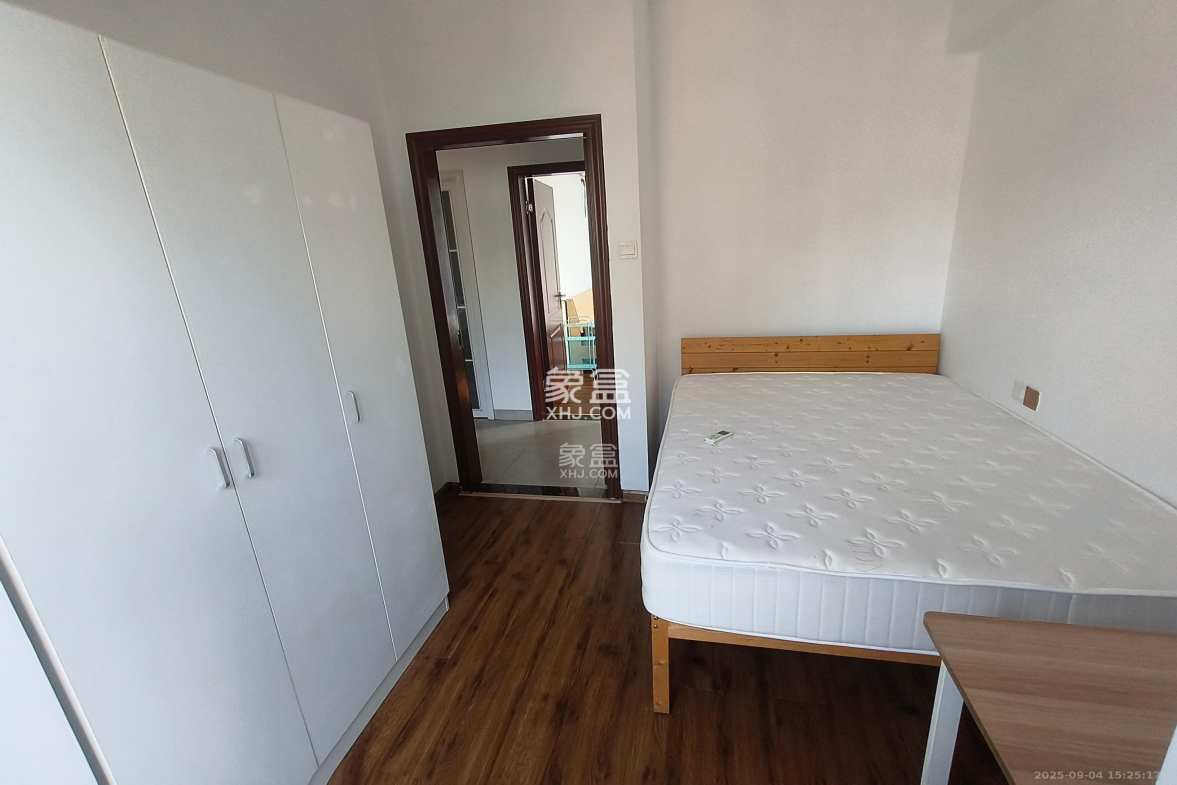 第六都(陆都小区) 3室2厅1卫 3000.0元/月 第六都(陆都小区) 3室2厅1卫 3000.0元/月室内图