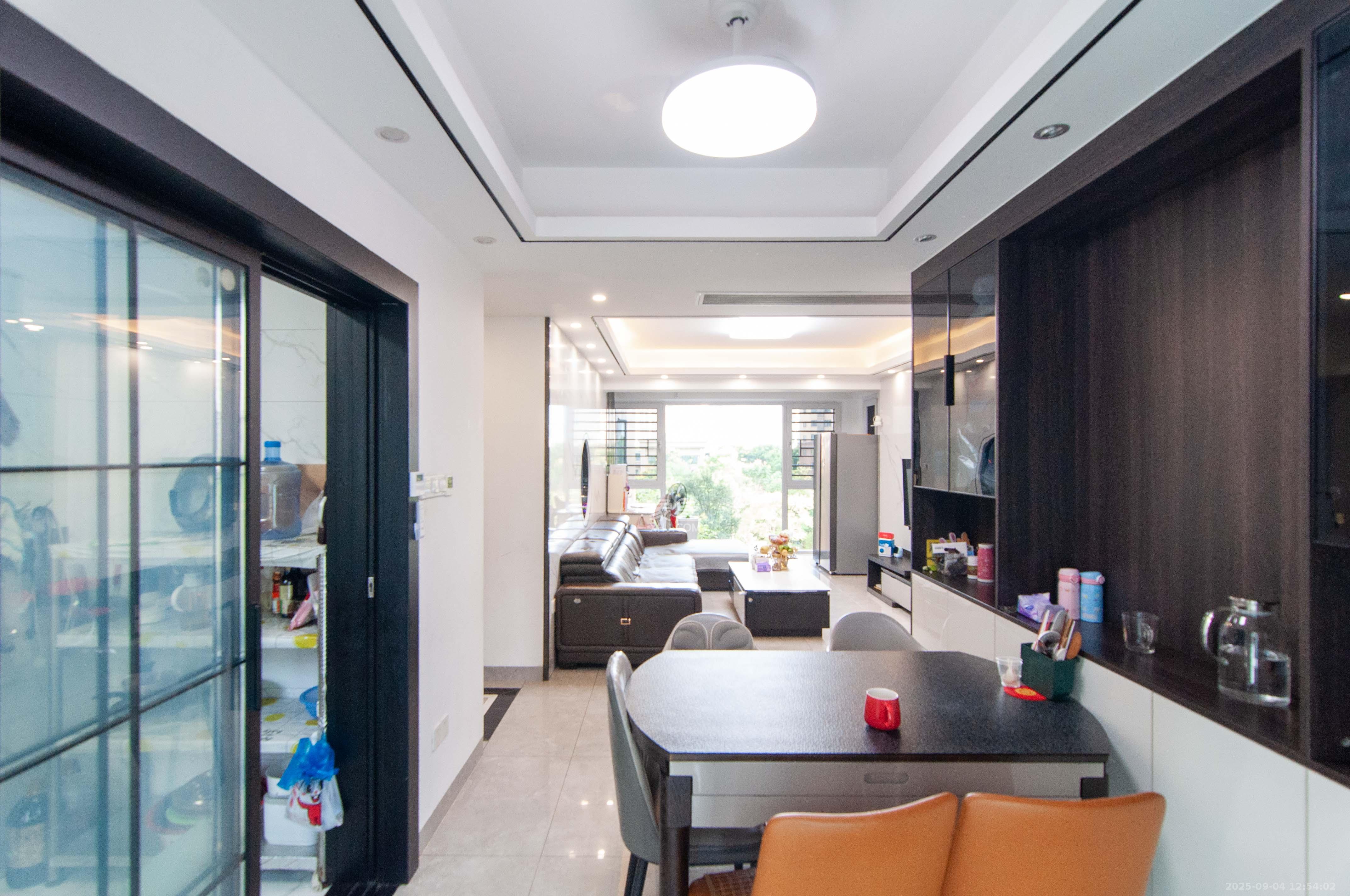 中建梅溪湖中心  4室2厅2卫    170.0万其他