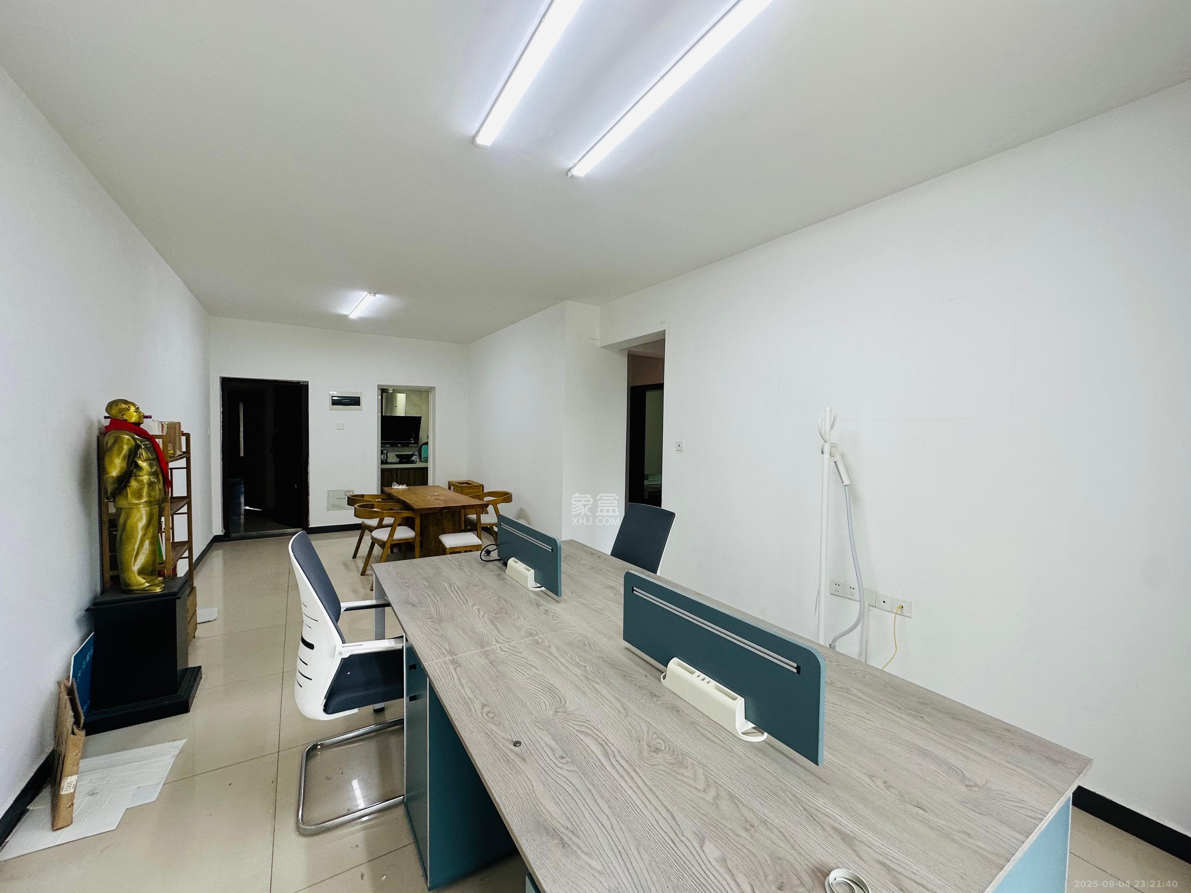 骑龙大街（骑龙苑）  3室2厅1卫    2000.0元/月室内图