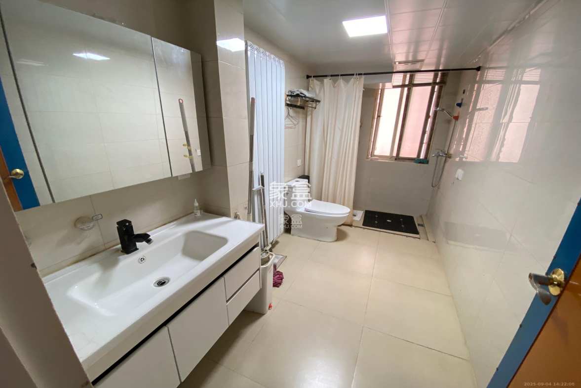 华盛花园  4室2厅2卫    3500.0元/月 华盛花园  4室2厅2卫    3500.0元/月室内图